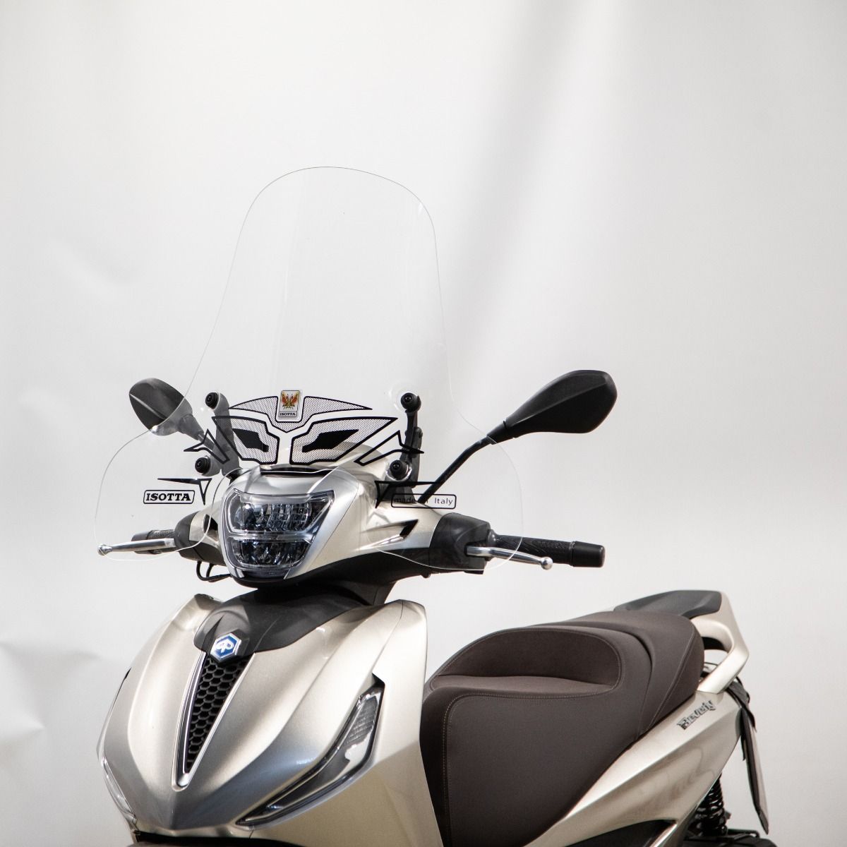 Isotta Medium Screen | Clear | Piaggio Beverly 300 - 400 HPE 2021 - 2022 -   Pyramid Motorcycle Accessories