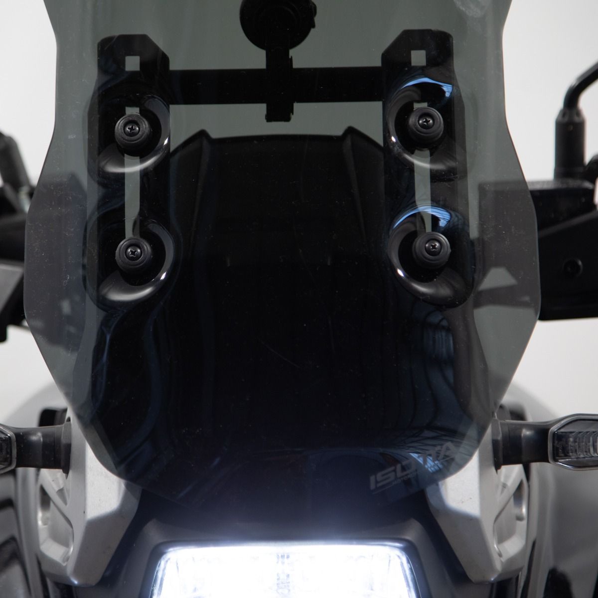 Isotta Low Screen | Dark Smoke | Suzuki V-Storm 1050 2022> -   Pyramid Motorcycle Accessories