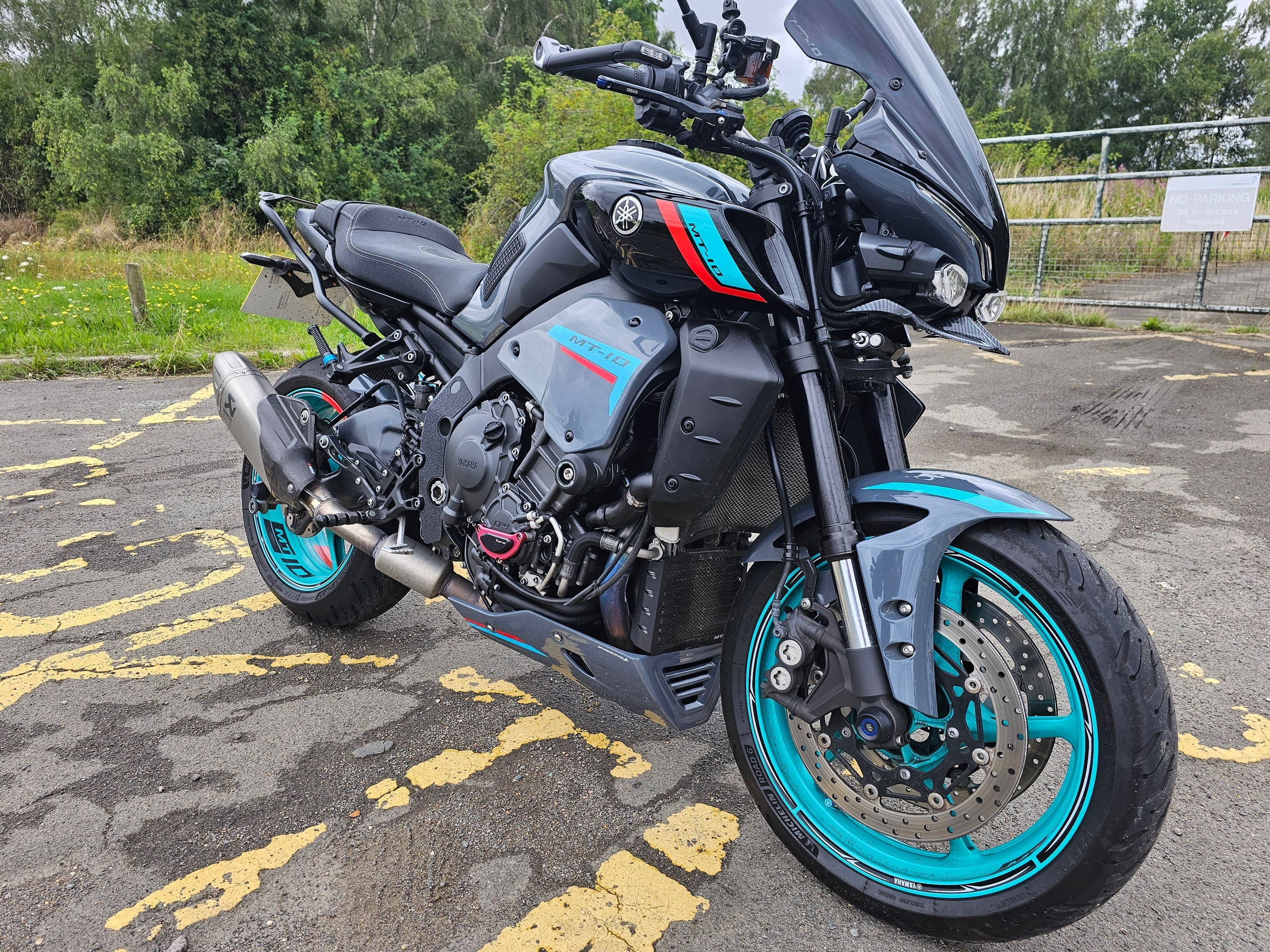 Pyramid Belly Pan | Cyan Storm Colours | Yamaha MT-10 2022>Current-22170D-Belly Pans-Pyramid Motorcycle Accessories