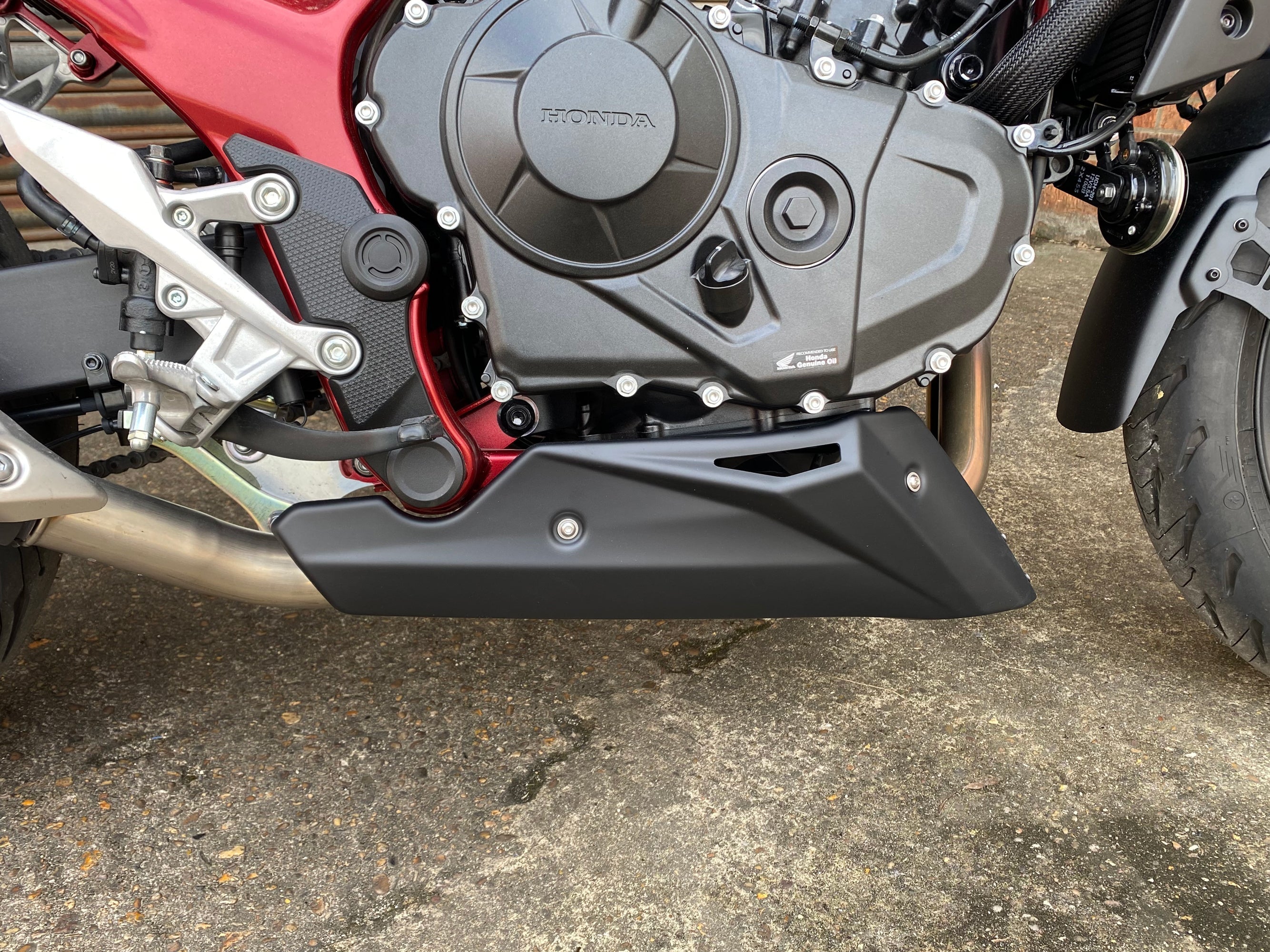 Pyramid Belly Pan | Matte Black | Honda CB 750 Hornet 2023>Current-Belly Pans-Pyramid Motorcycle Accessories