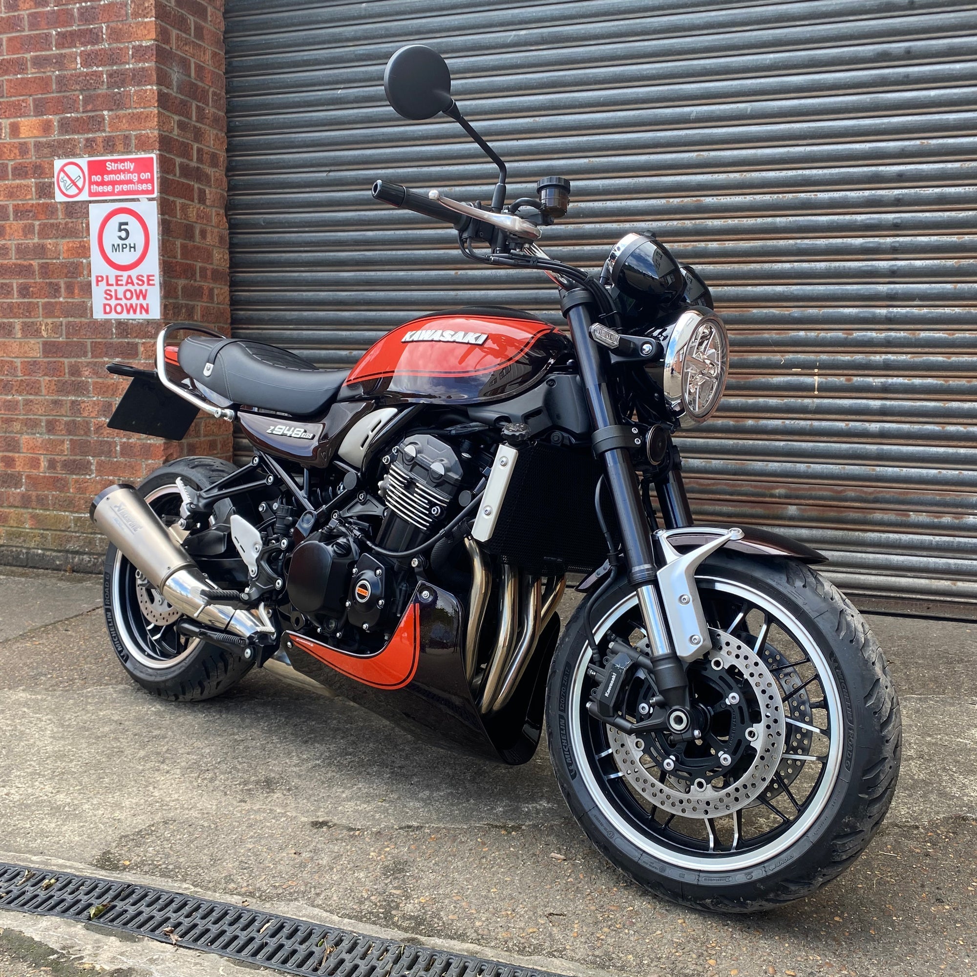 Pyramid Belly Pan | Matte Black | Kawasaki Z 900 RS 2019>Current