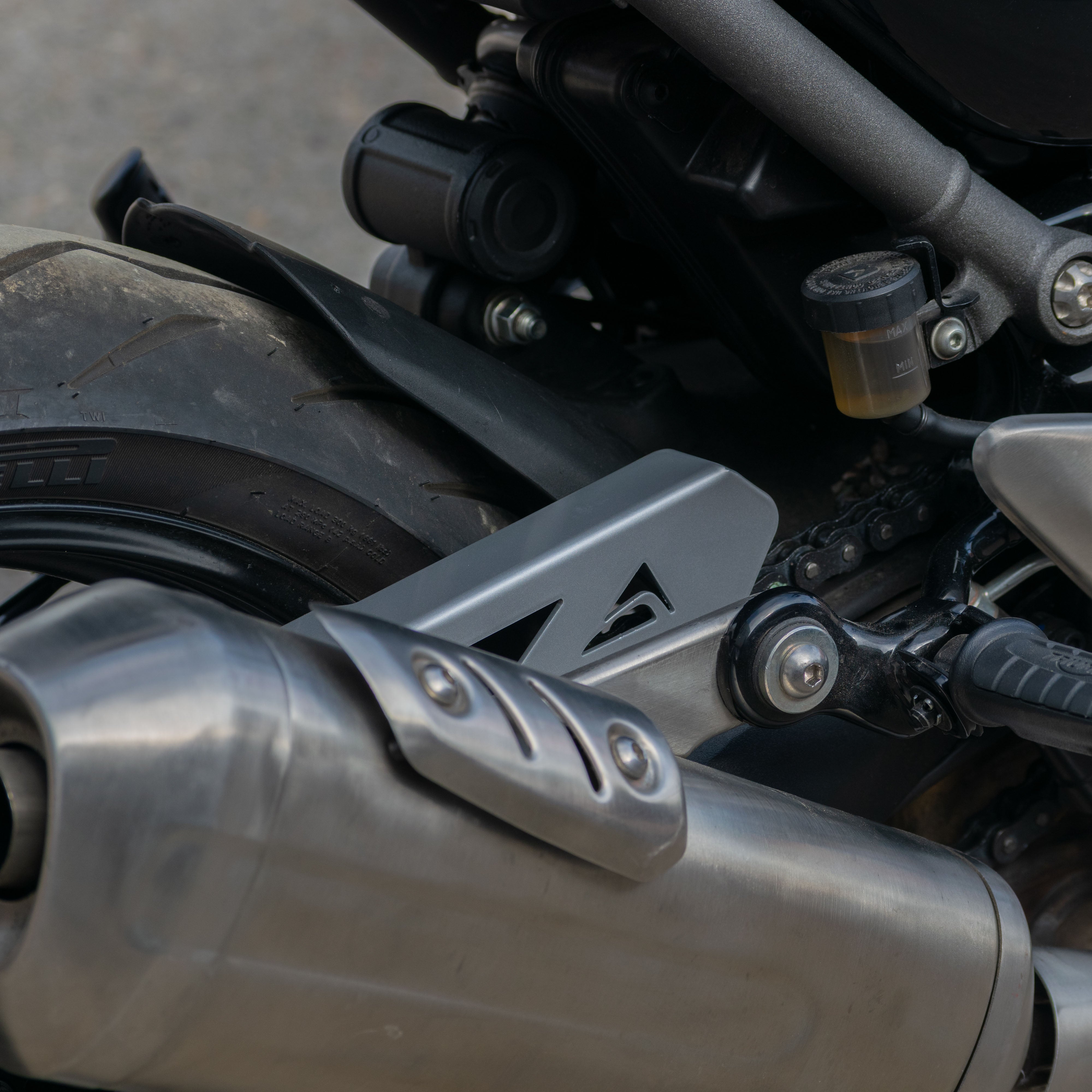 Pyramid Chainguard | Gloss Silver | Triumph Speed 400 2024>Current-Chain Guards-Pyramid Motorcycle Accessories