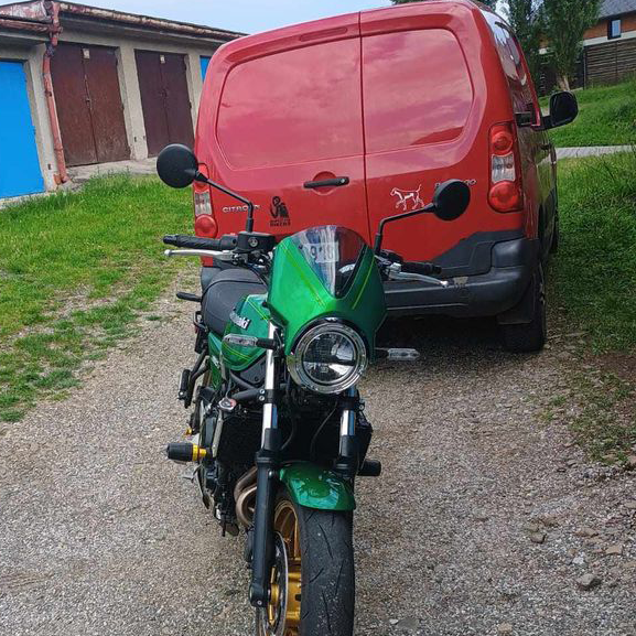 Pyramid Fly Screen | Candy Emerald Green | Kawasaki Z 650 RS 2022>Current -  Shop name