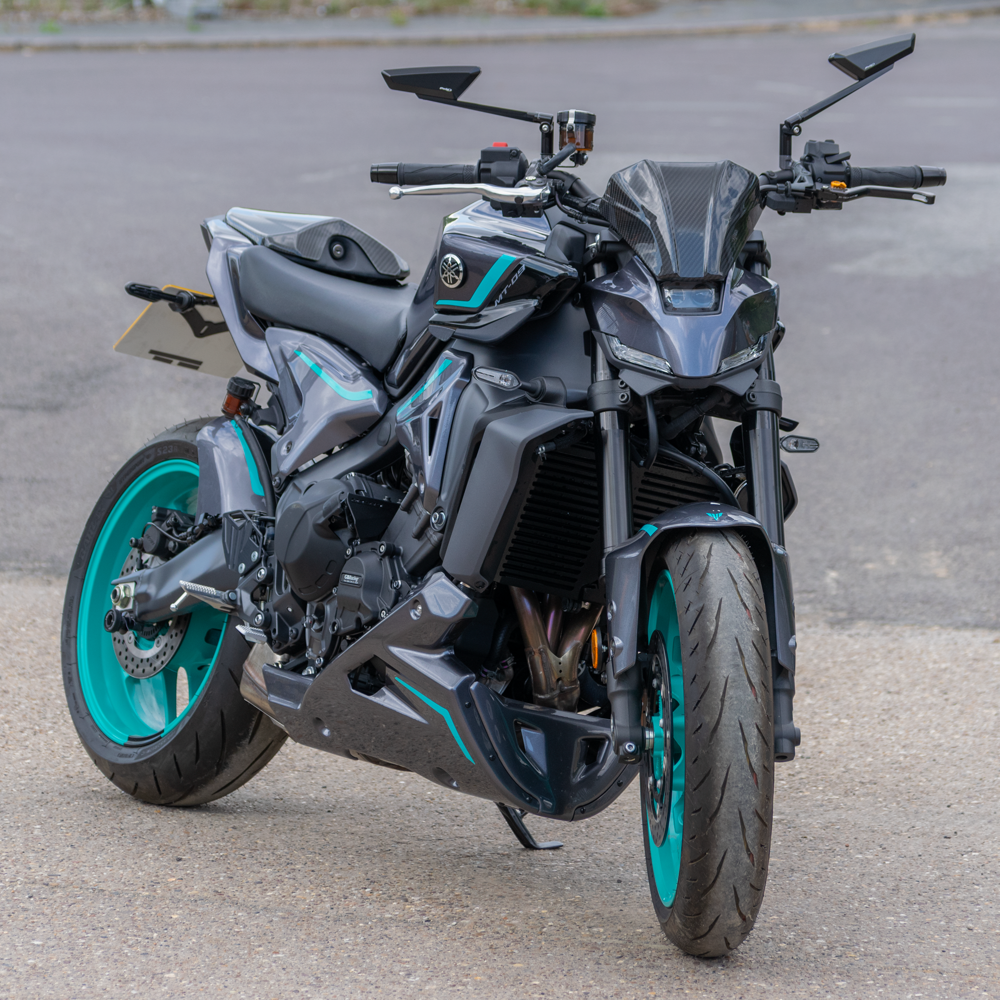 Pyramid Fly Screen | Carbon Fibre | Yamaha MT-09 inc SP 2024>Current -  Shop name