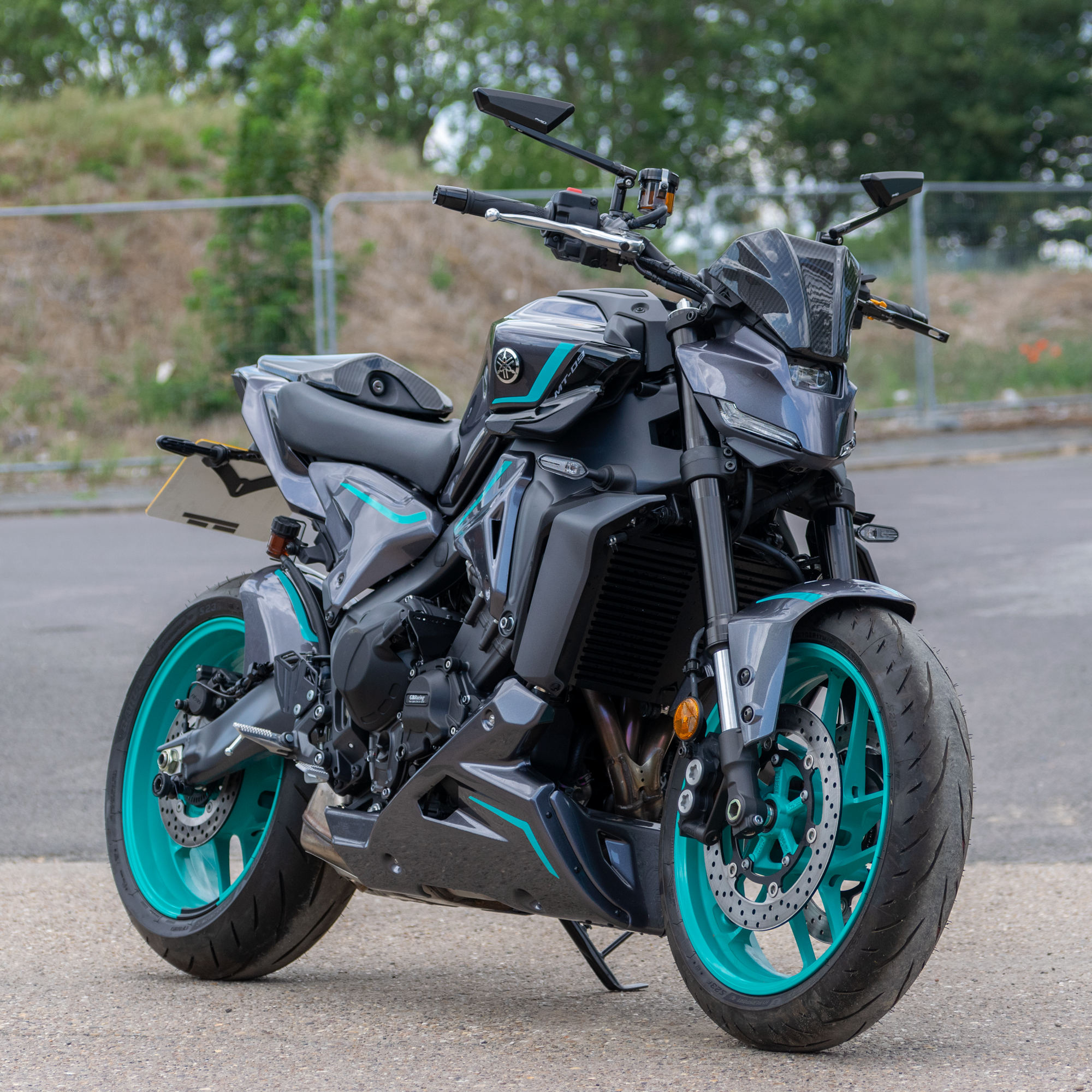 Pyramid Fly Screen | Carbon Fibre | Yamaha MT-09 inc SP 2024>Current -  Shop name