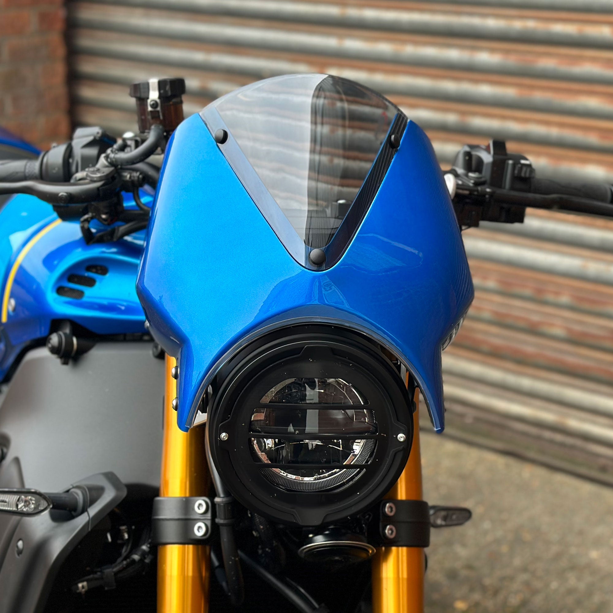 Pyramid Fly Screen | Legend Blue | Yamaha XSR 900 2022>Current-22286DZ-Screens-Pyramid Motorcycle Accessories