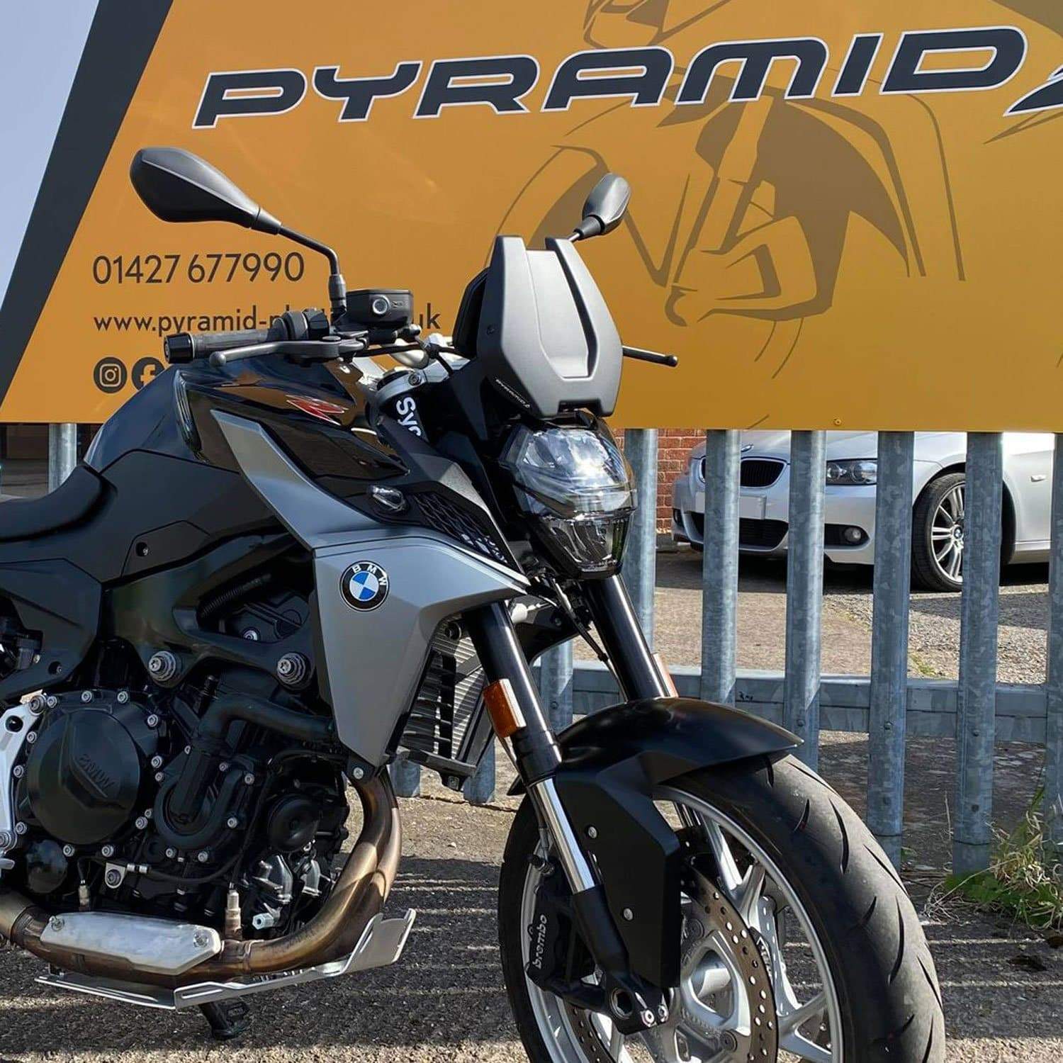Pyramid Fly Screen | Matte Black | BMW F 900 R 2020>Current -  Shop name