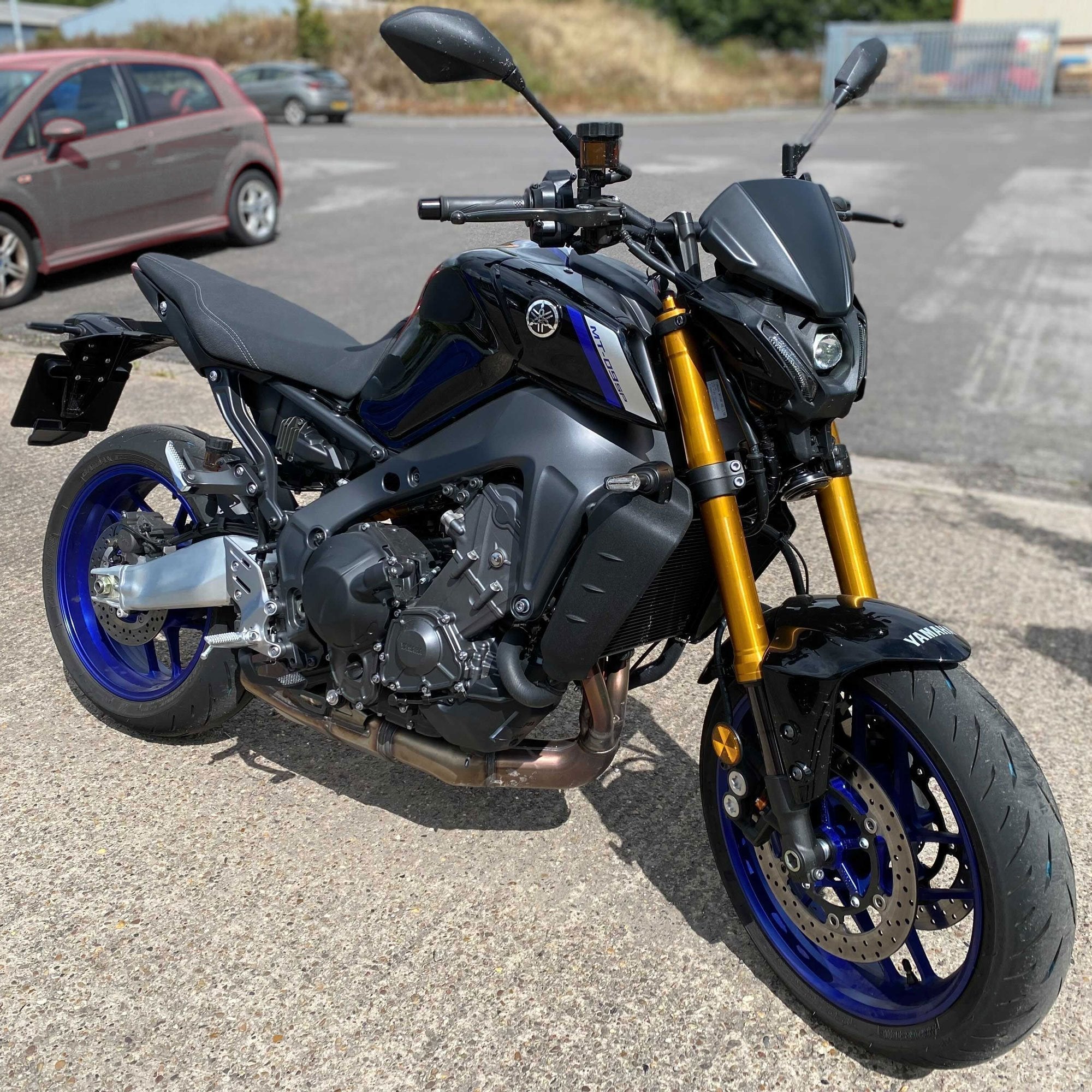 Pyramid Fly Screen | Matte Black | Yamaha MT-09 SP 2021>2023-22160M-Screens-Pyramid Motorcycle Accessories