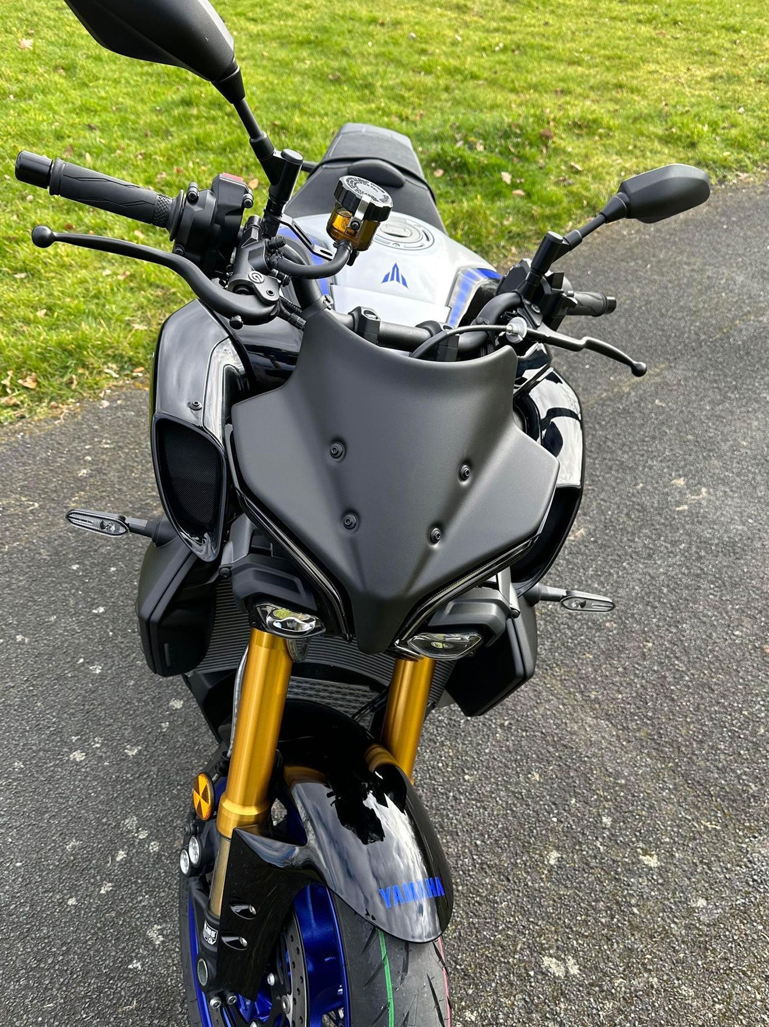 Pyramid Fly Screen | Tech Black Colours | Yamaha MT-10 2022>Current-22215F-Screens-Pyramid Motorcycle Accessories