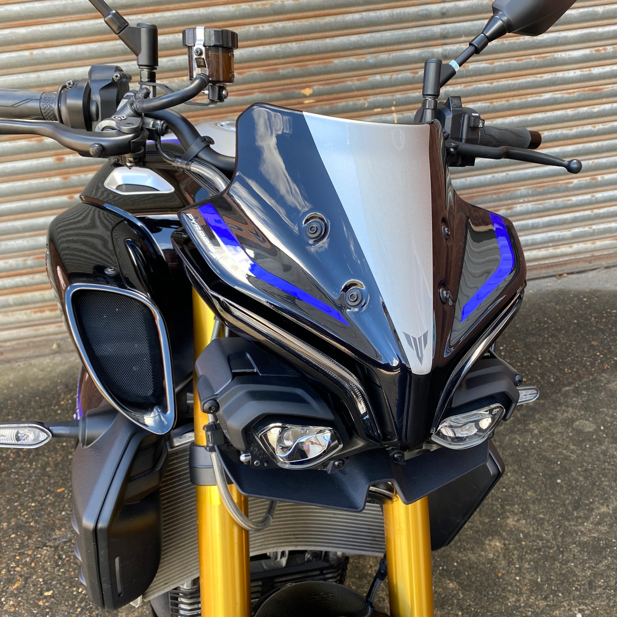 Pyramid Frontal Wing | Carbon Fibre | Yamaha MT-10 2022>Current-38288A-Side Spoilers-Pyramid Motorcycle Accessories