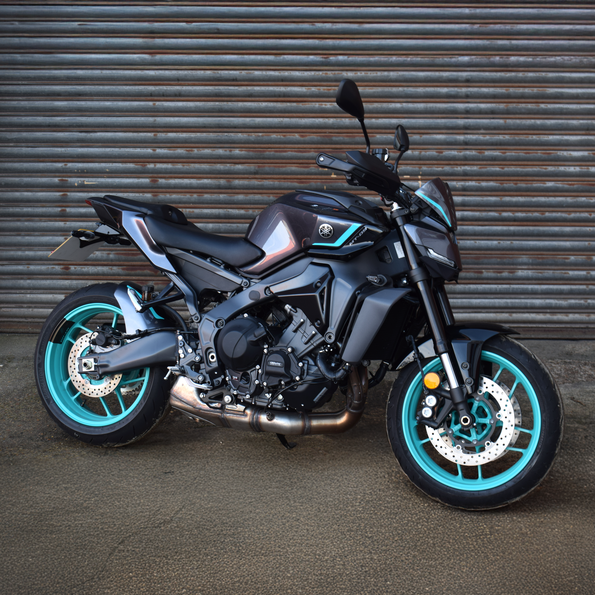 Pyramid Frontal Wing | Matte Black | Yamaha MT-09 2024>Current-Screens-Pyramid Motorcycle Accessories