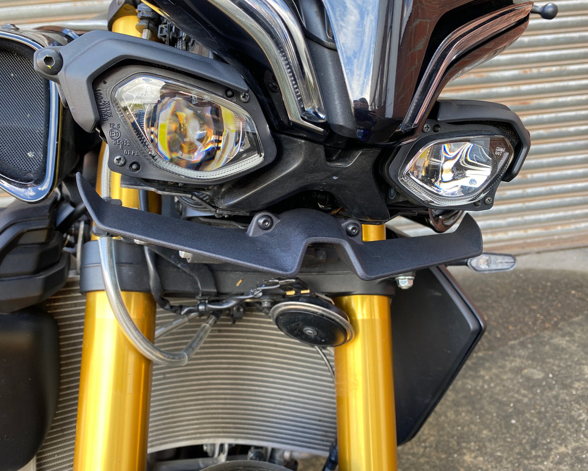 Pyramid Frontal Wing | Matte Black | Yamaha MT-10 2022>Current-Wings-Pyramid Motorcycle Accessories