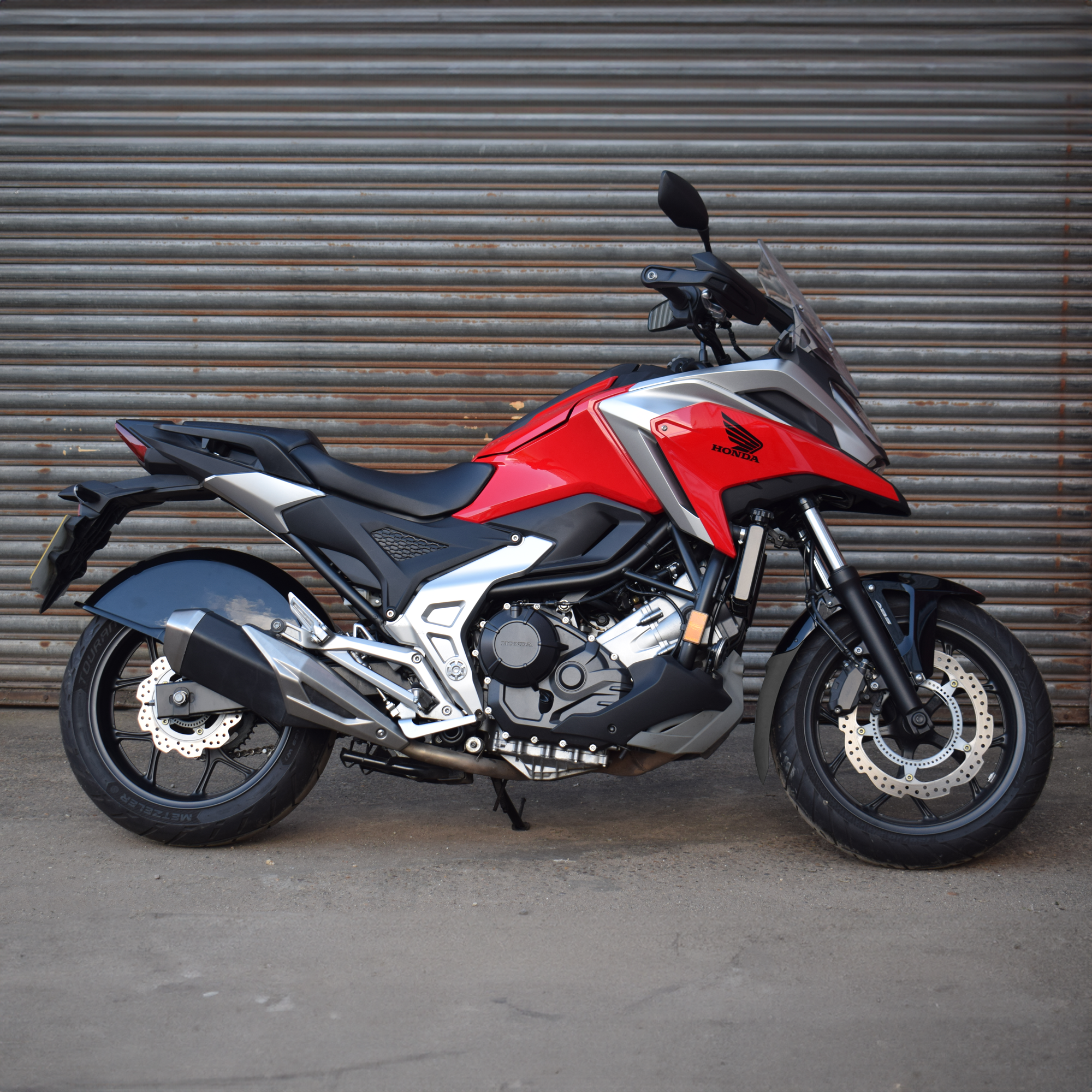 Pyramid Full Rear Hugger  | Gloss Black | Honda NC 700 S 2012>Current -  Shop name