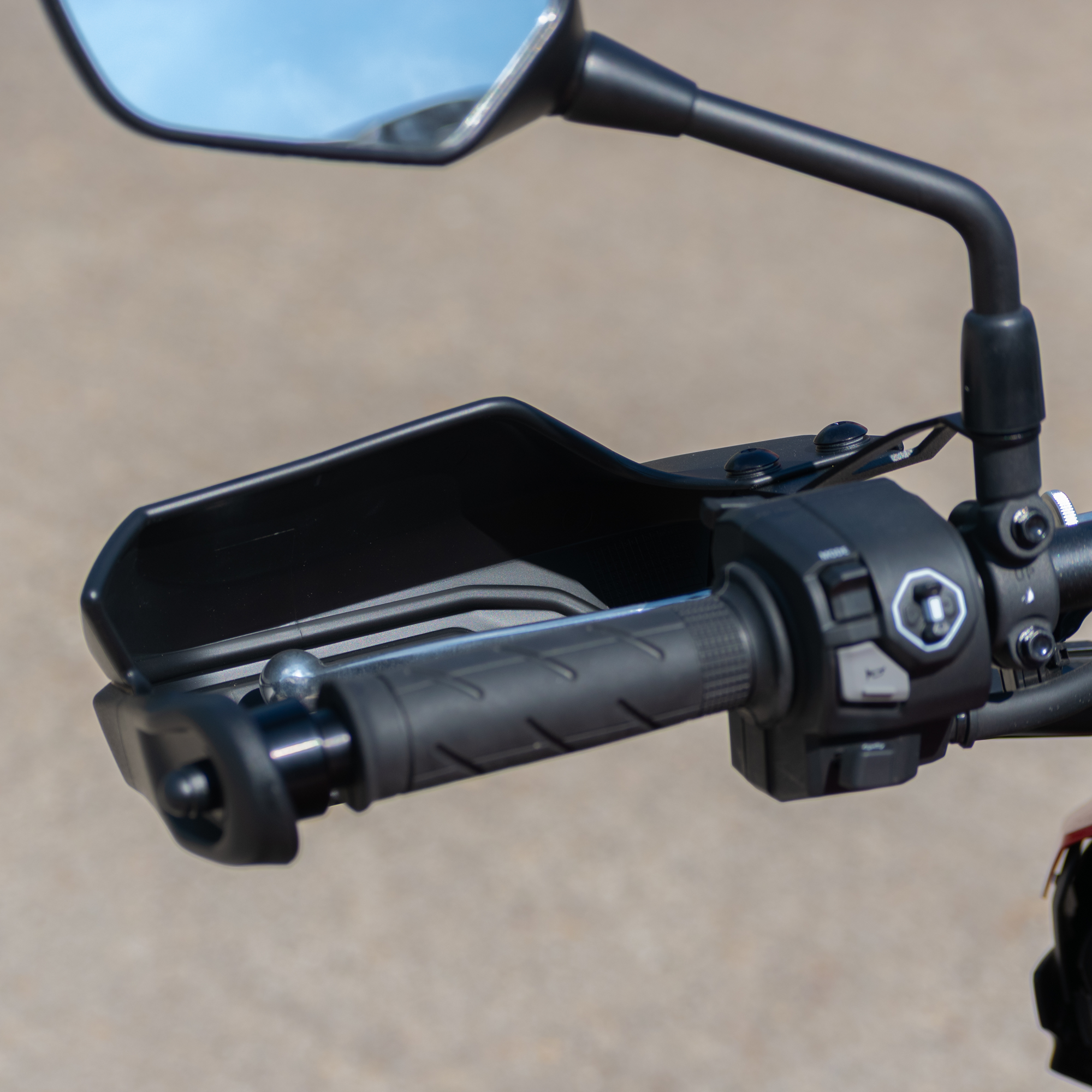 Pyramid Handguards | Matte Black | Honda CB1000 Hornet inc SP 2025>Current -  Shop name