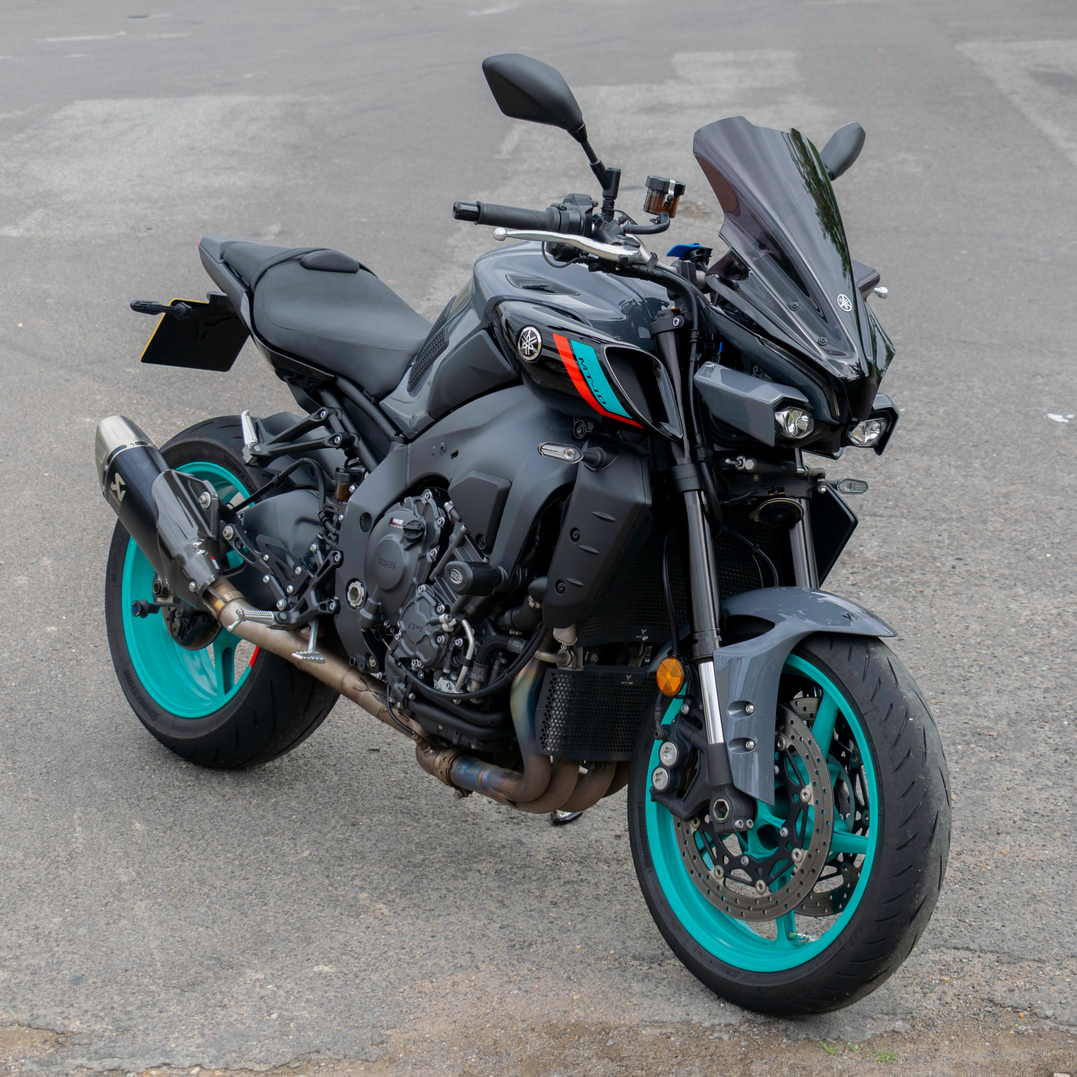 Pyramid Headlight Shrouds | Cyan Storm | Yamaha MT-10 2022>Current-Decals-Pyramid Motorcycle Accessories