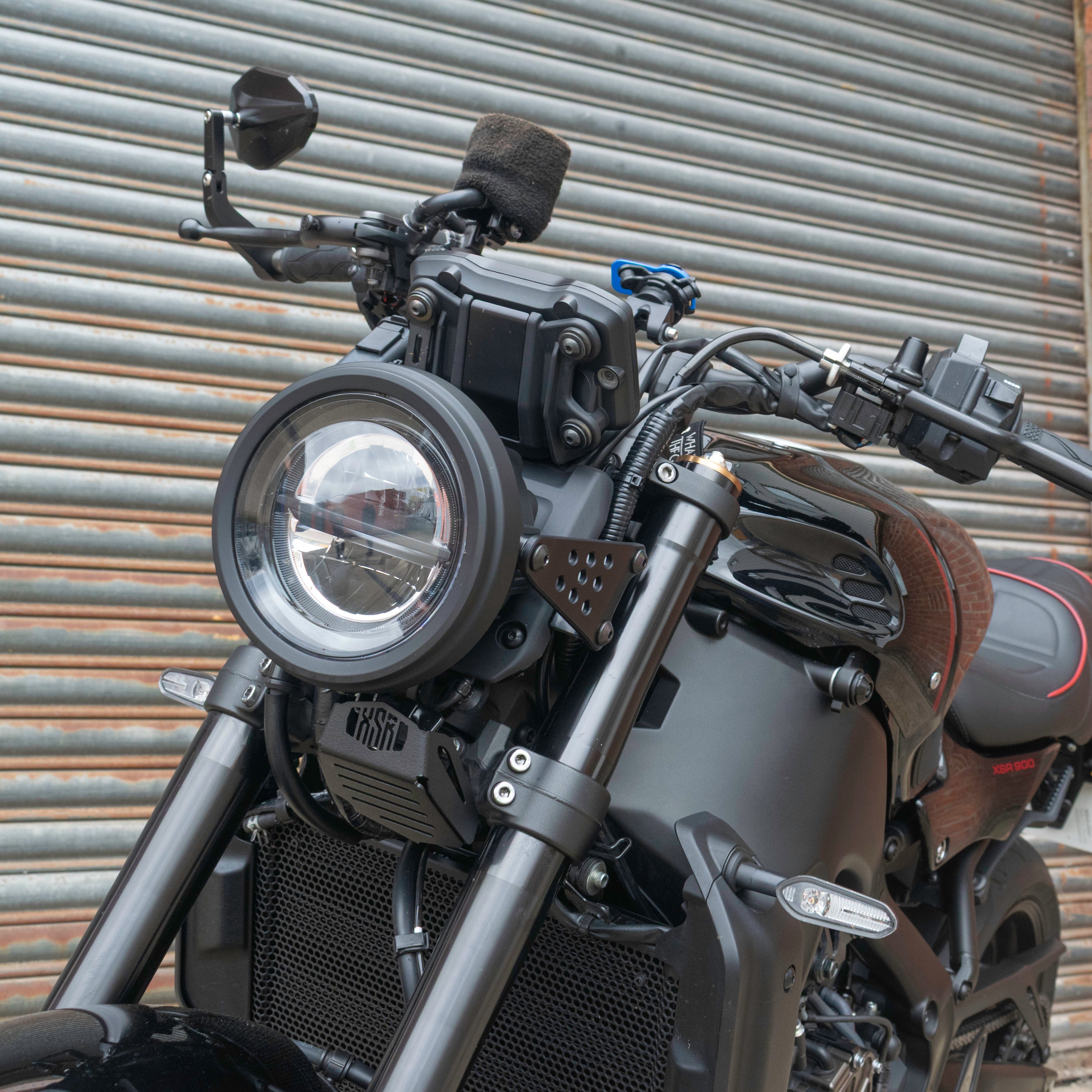 Pyramid Horn Cover | Black | Yamaha XSR 900 2022>Current -  Shop name