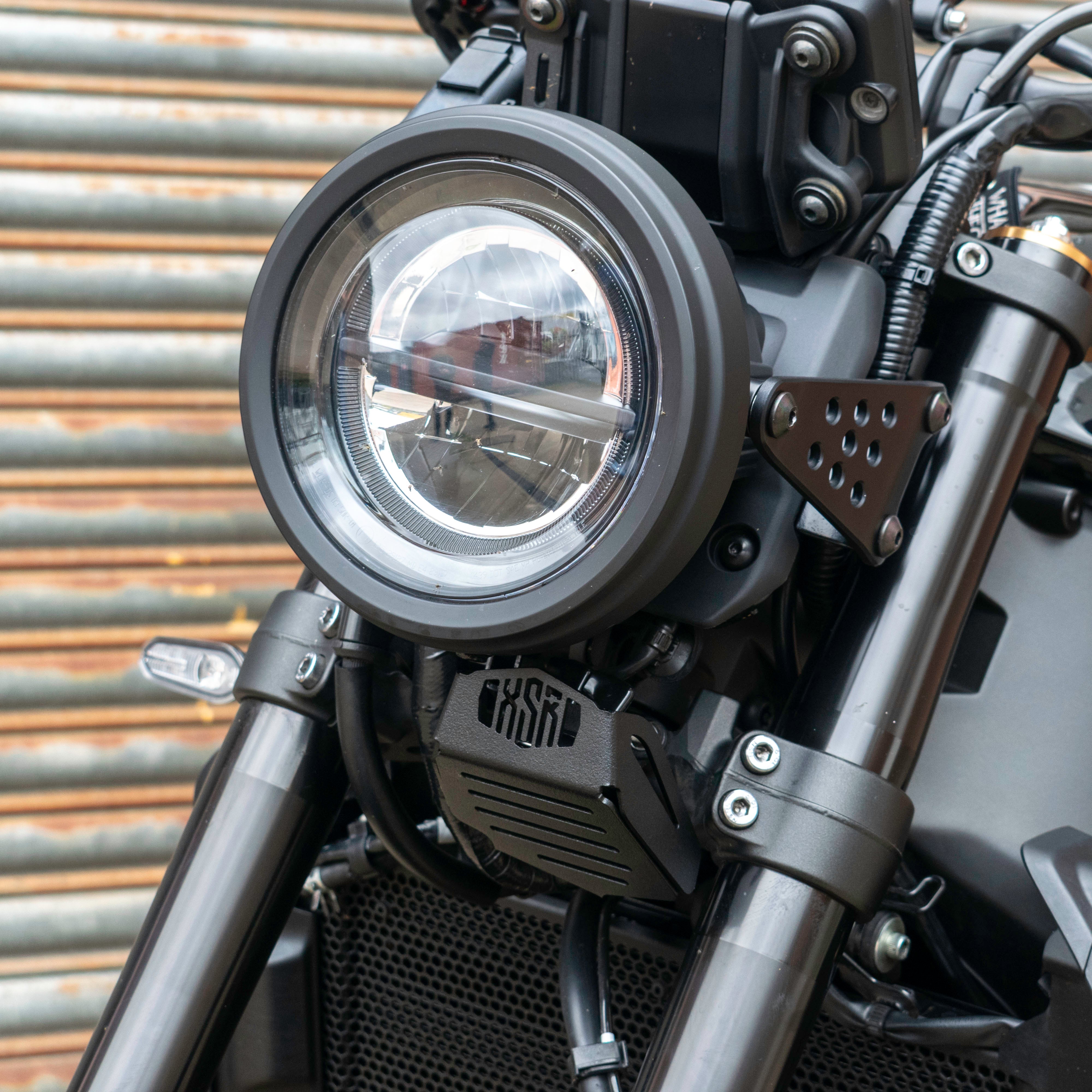 Pyramid Horn Cover | Black | Yamaha XSR 900 2022>Current -  Shop name