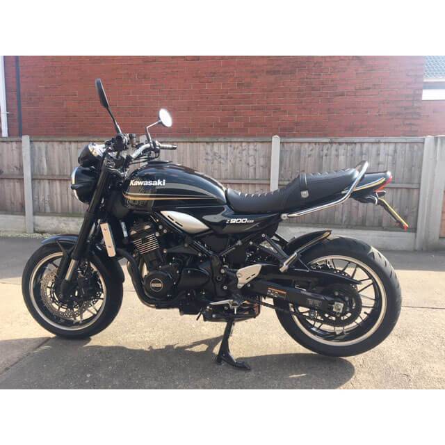 Pyramid Hugger | Candy Green/Metallic Yellow | Kawasaki Z 900 RS 2024>Current -  Shop name