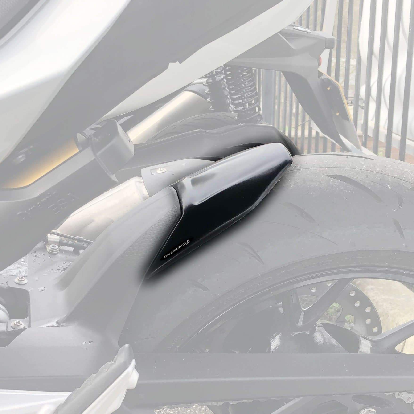 Pyramid Hugger Extension | Matte Black | BMW F 900 R 2020>Current -  Shop name