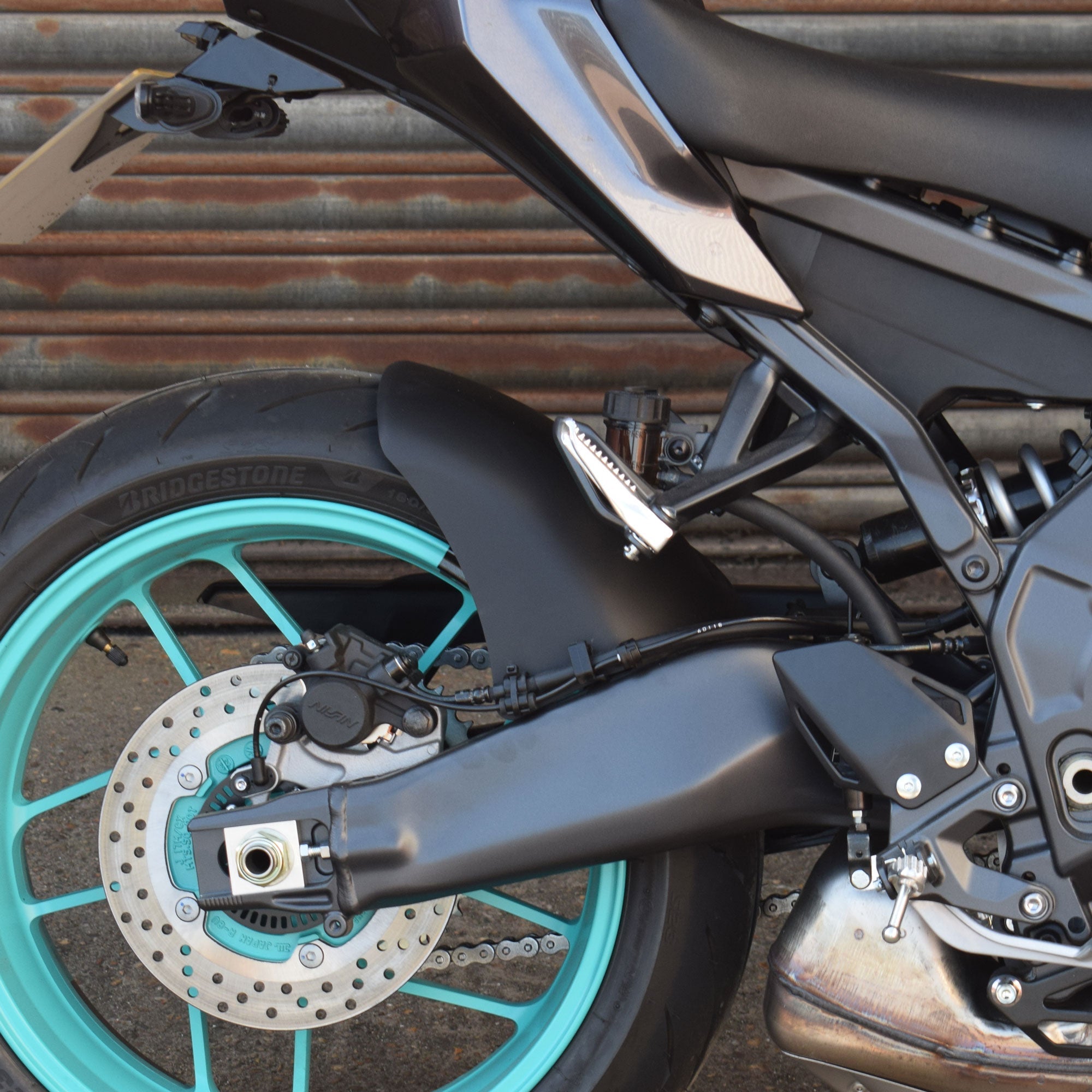 Pyramid Hugger | Ice Storm | Yamaha MT-09 2025>Current - Pyramid