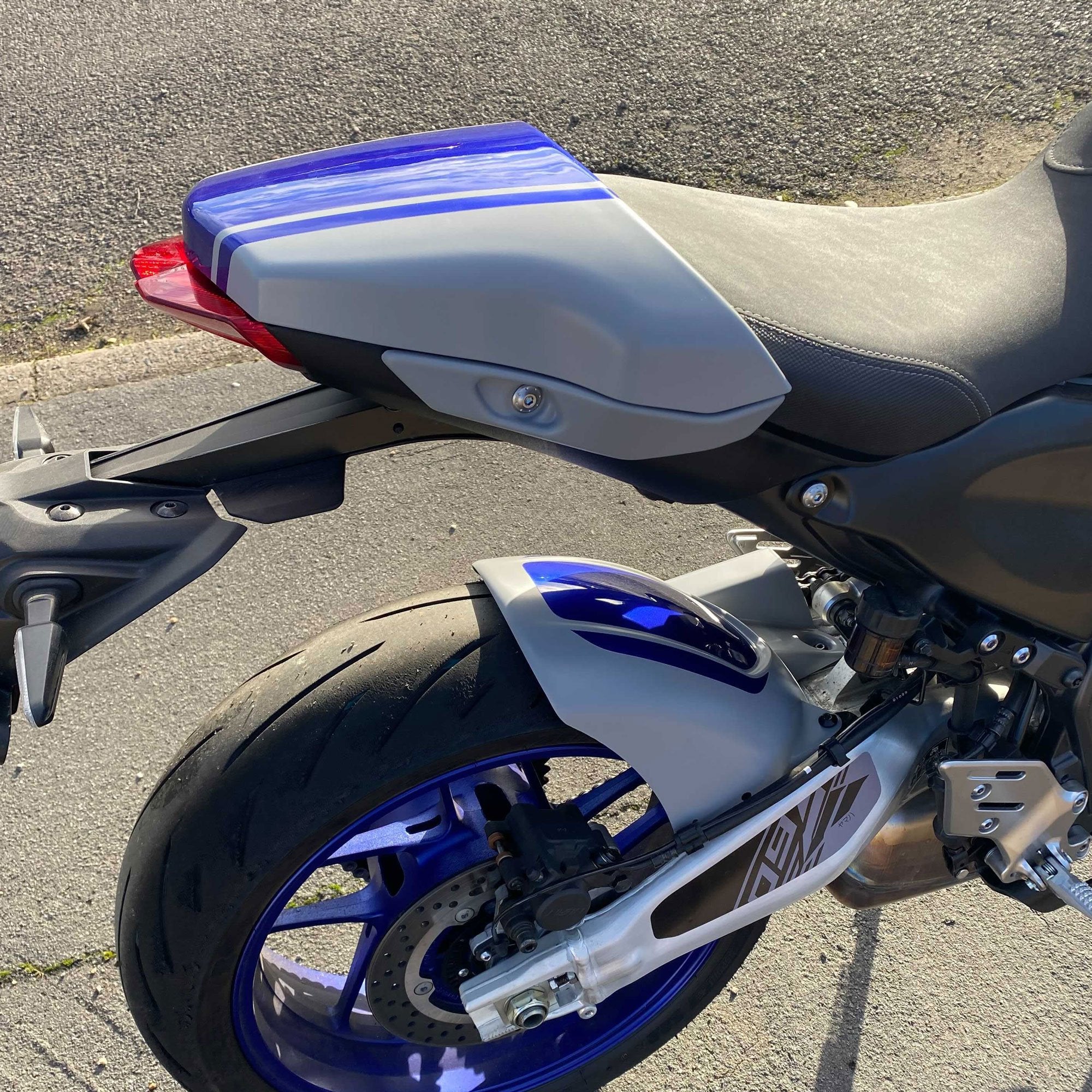 Pyramid Hugger | Icon Blue | Yamaha MT-09 2021>2023 -   Pyramid Motorcycle Accessories