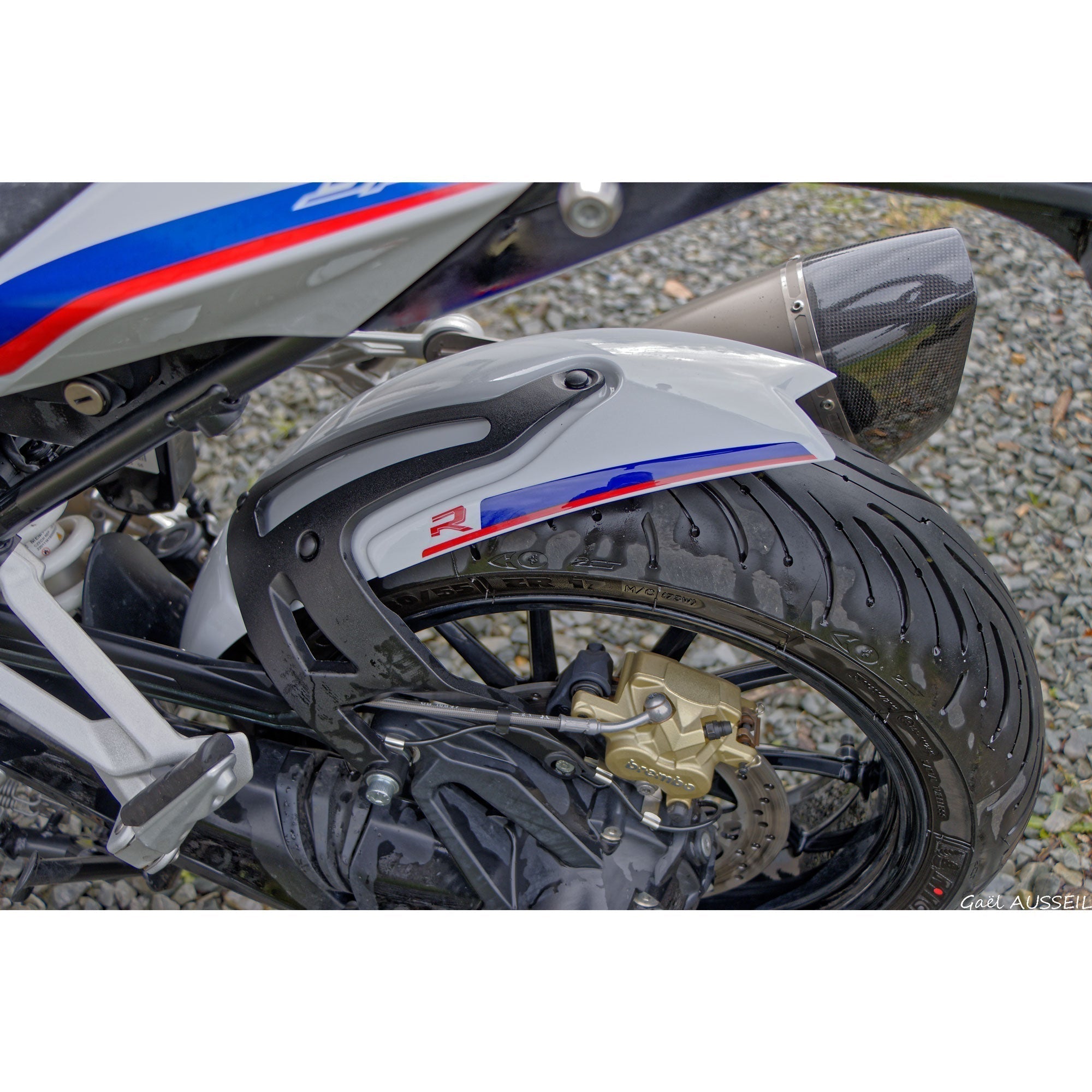 Pyramid Hugger | Light White (Style Sport) | BMW R 1250 R 2019>Current-Huggers-Pyramid Motorcycle Accessories