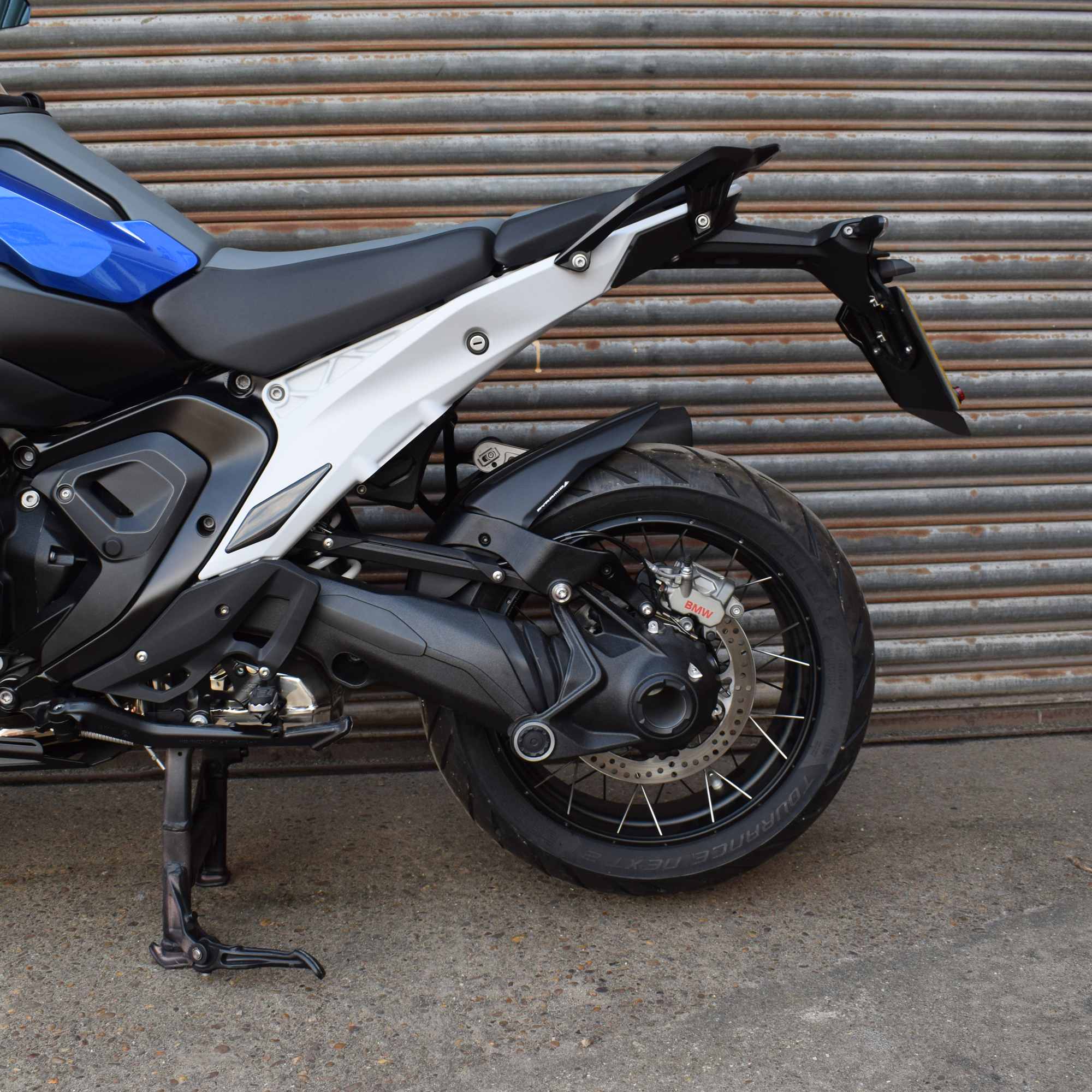 Pyramid Hugger | Matte Black | BMW R 1300 GS 2023>Current-074130M-Hugger Extensions-Pyramid Motorcycle Accessories