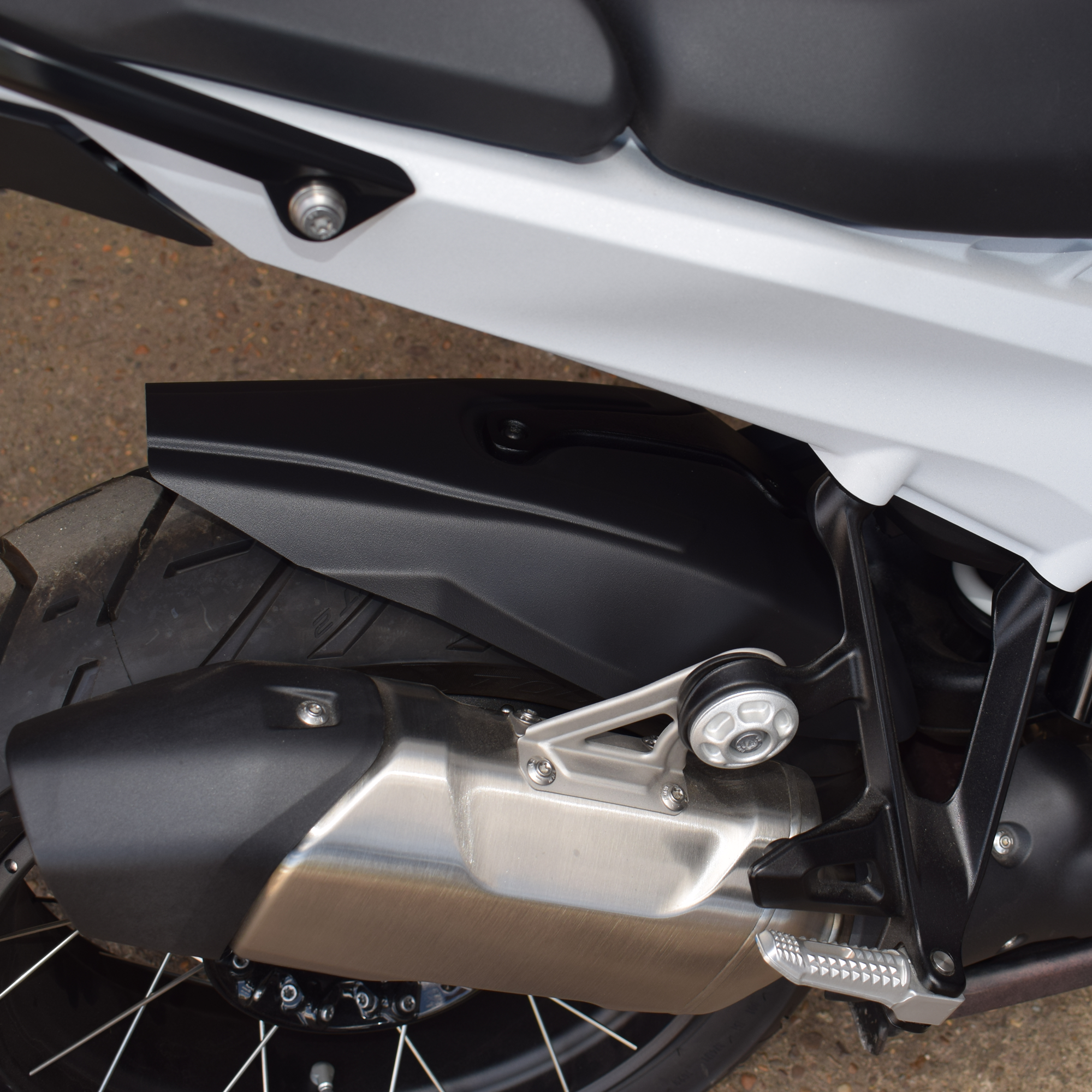 Pyramid Hugger | Matte Black | BMW R 1300 GS 2023>Current-074130M-Hugger Extensions-Pyramid Motorcycle Accessories