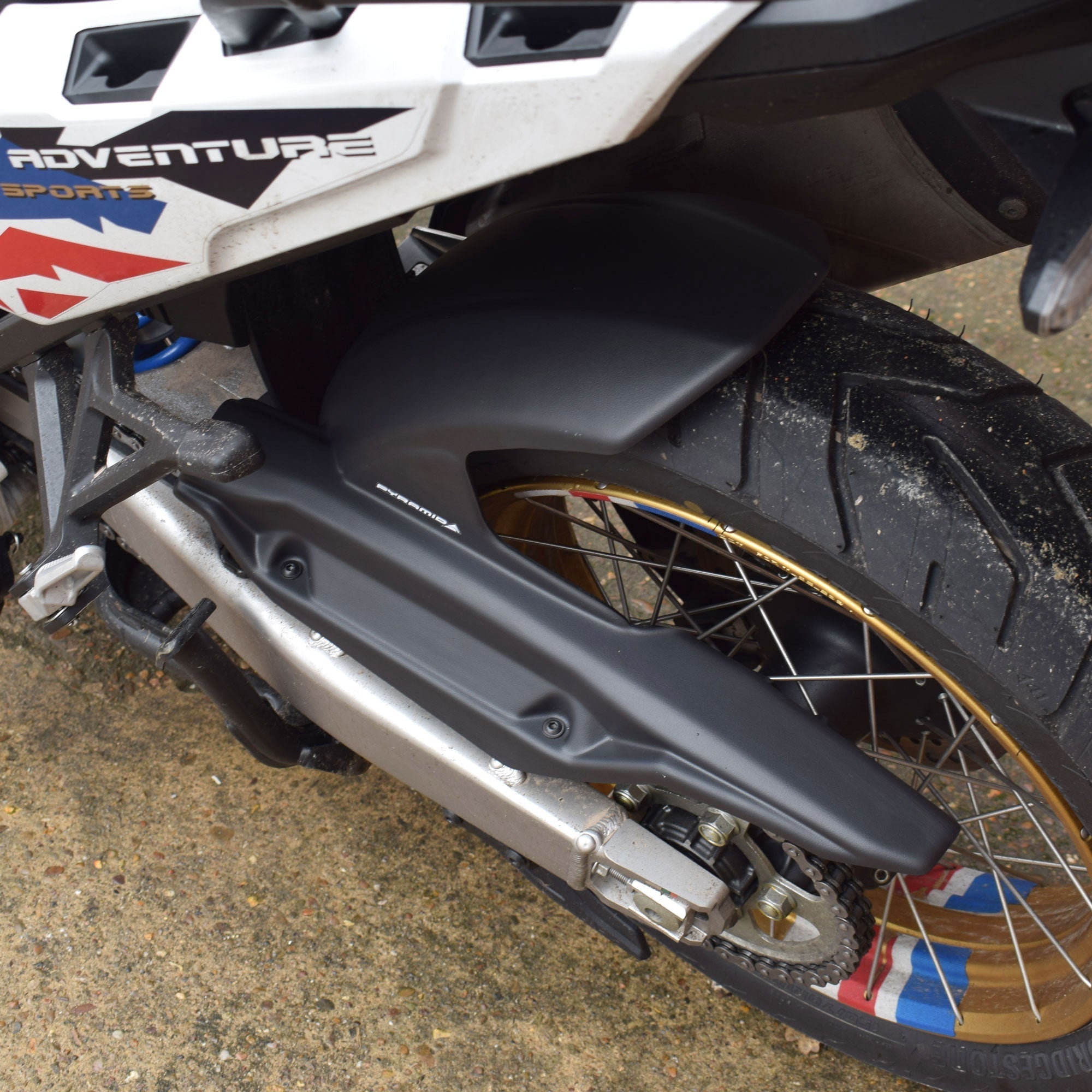 Pyramid Hugger | Matte Black | Honda CRF 1100 L Africa Twin Adventure Sports 2024>2025 -  Shop name