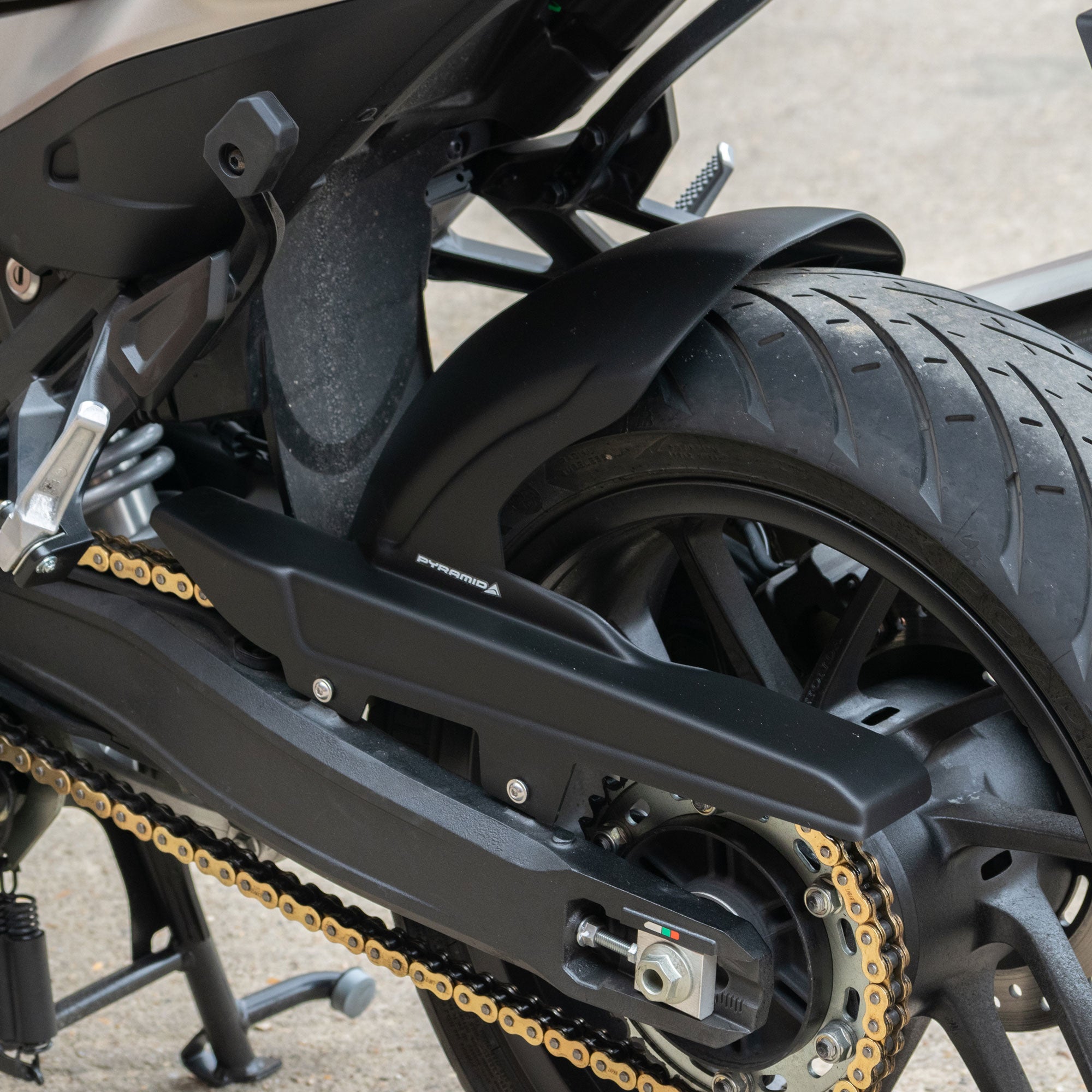 Pyramid Hugger | Matte Black | Honda NT 1100 2025>Current-Huggers-Pyramid Motorcycle Accessories