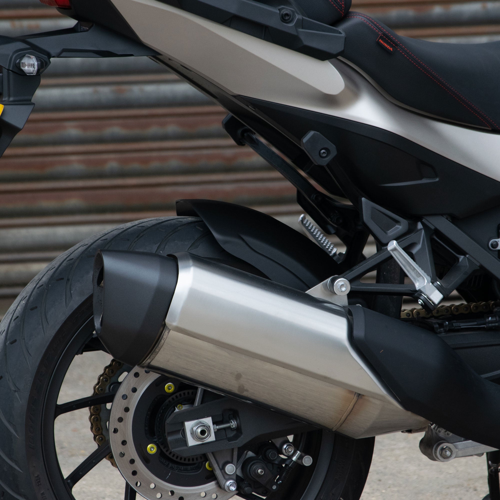 Pyramid Hugger | Matte Black | Honda NT 1100 2025>Current-Huggers-Pyramid Motorcycle Accessories