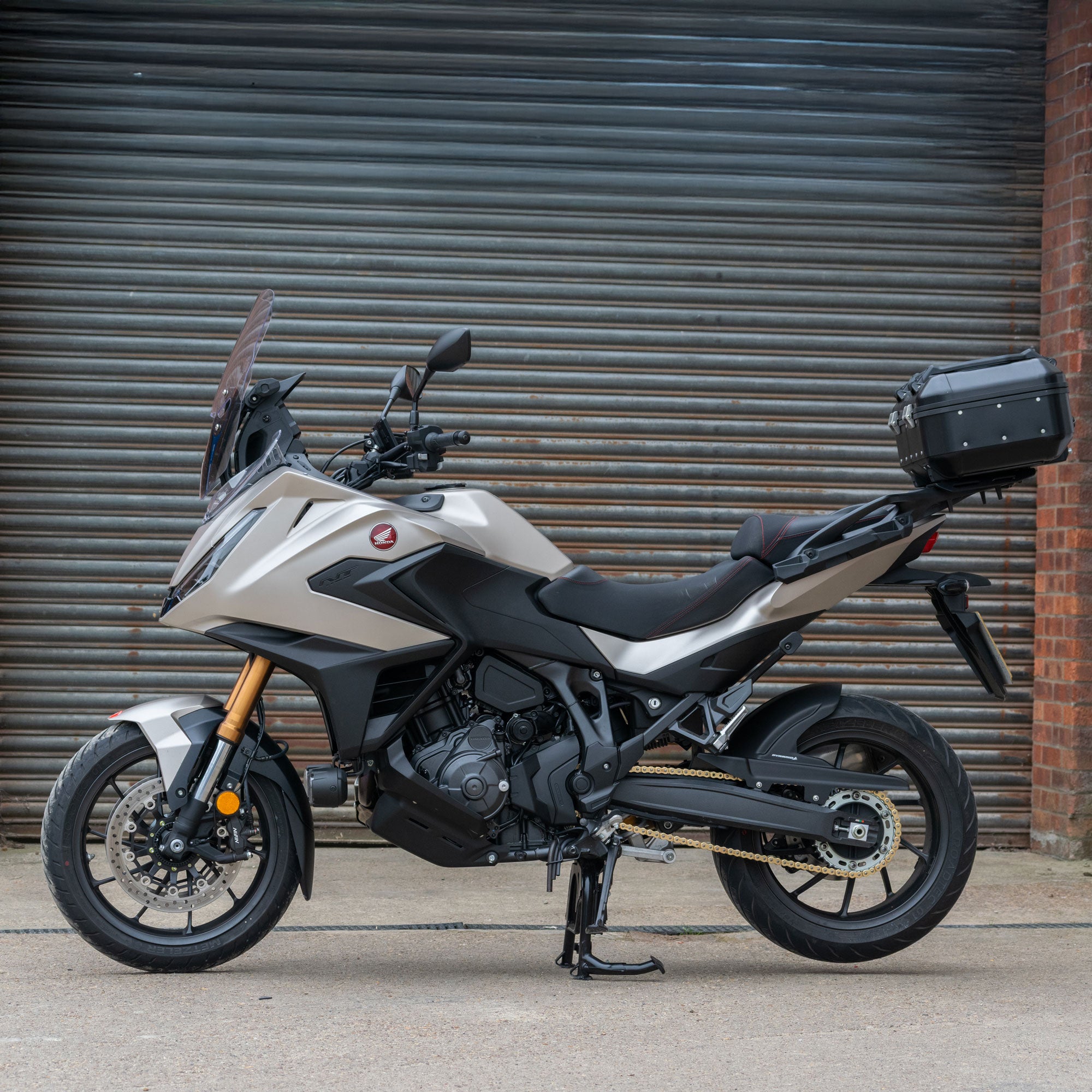 Pyramid Hugger | Matte Black | Honda NT 1100 2025>Current-Huggers-Pyramid Motorcycle Accessories