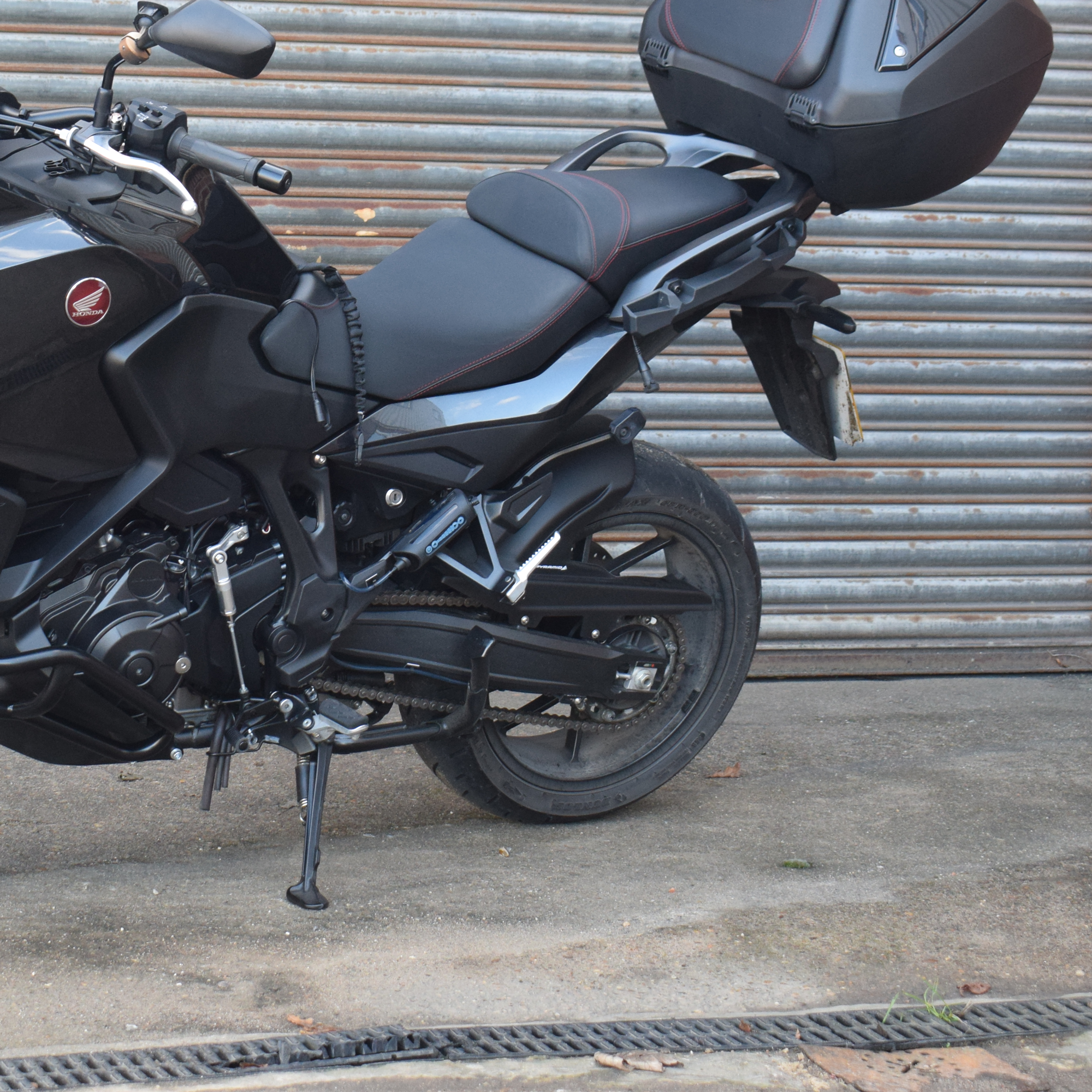Pyramid Hugger | Matte Black | Honda NT1100 2022>2024 -  Shop name