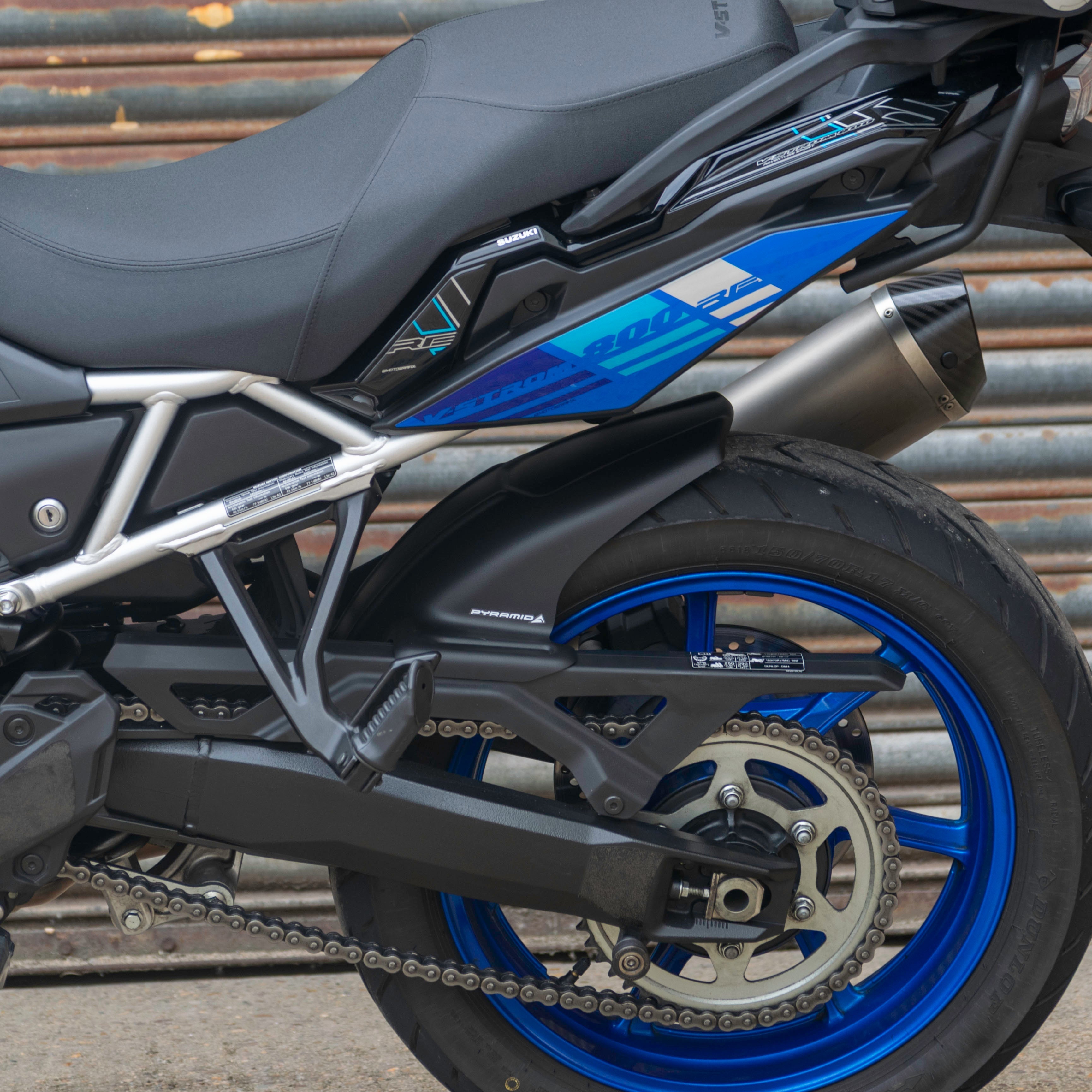 Pyramid Hugger | Matte Black | Suzuki V-Strom 800 DE 2023>Current -   Pyramid Motorcycle Accessories