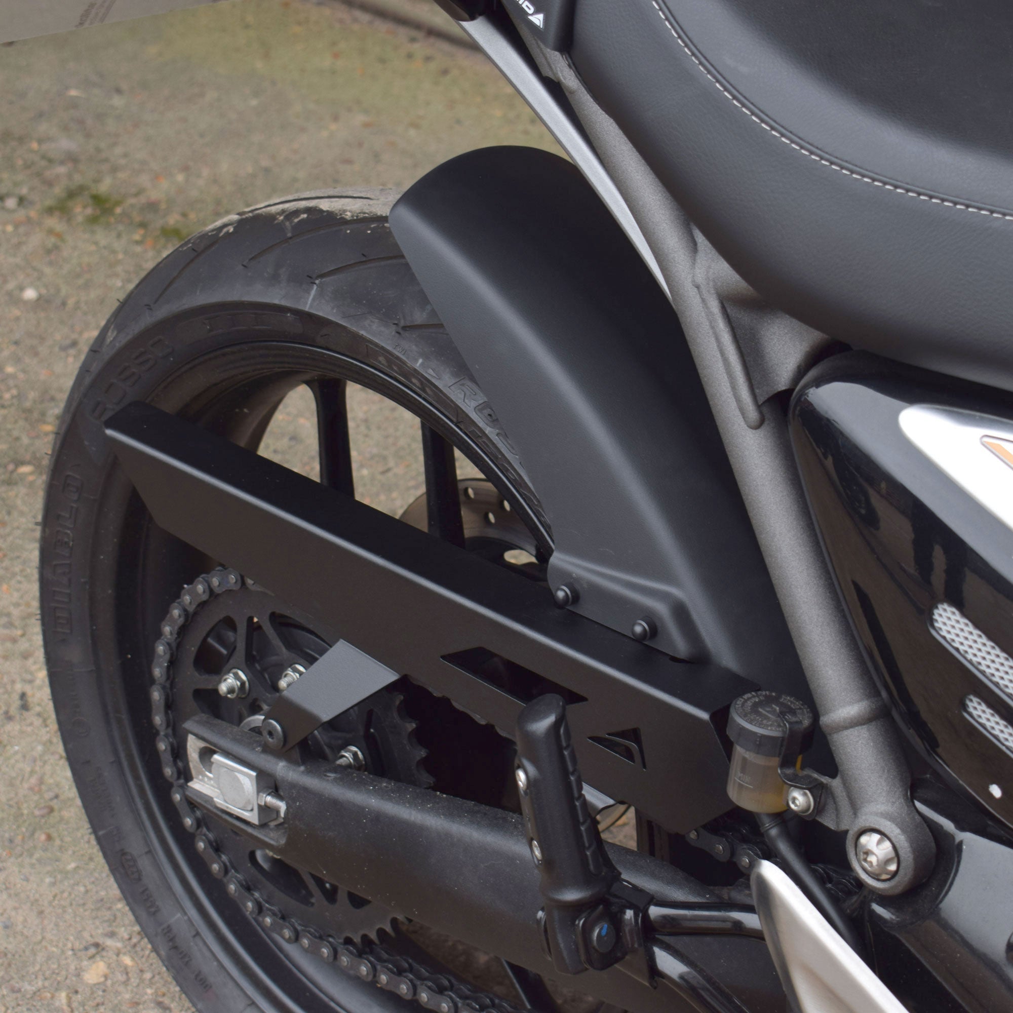 Pyramid Hugger | Matte Black | Triumph Speed 400 2024>Current-Huggers-Pyramid Motorcycle Accessories