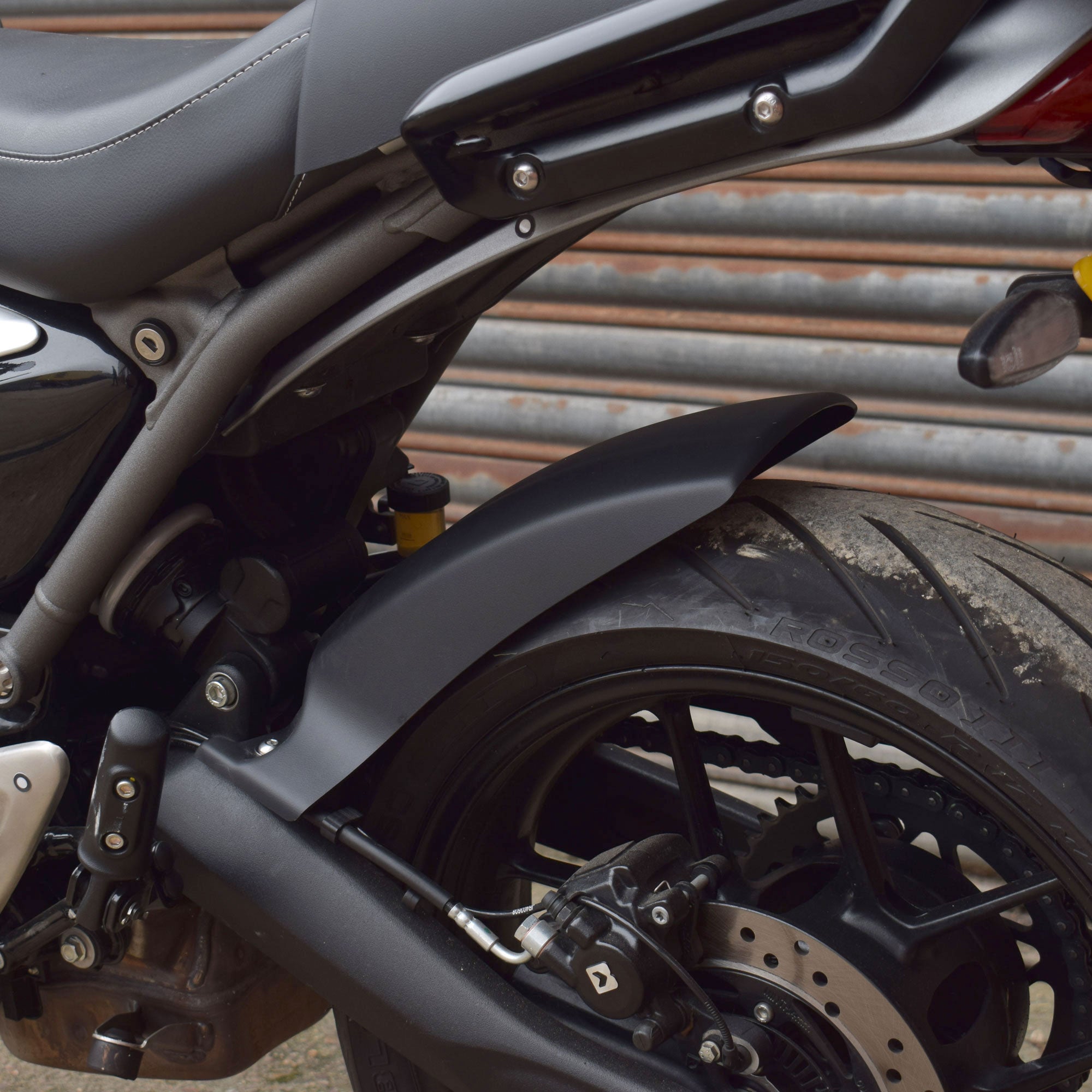 Pyramid Hugger | Matte Black | Triumph Speed 400 2024>Current-Huggers-Pyramid Motorcycle Accessories