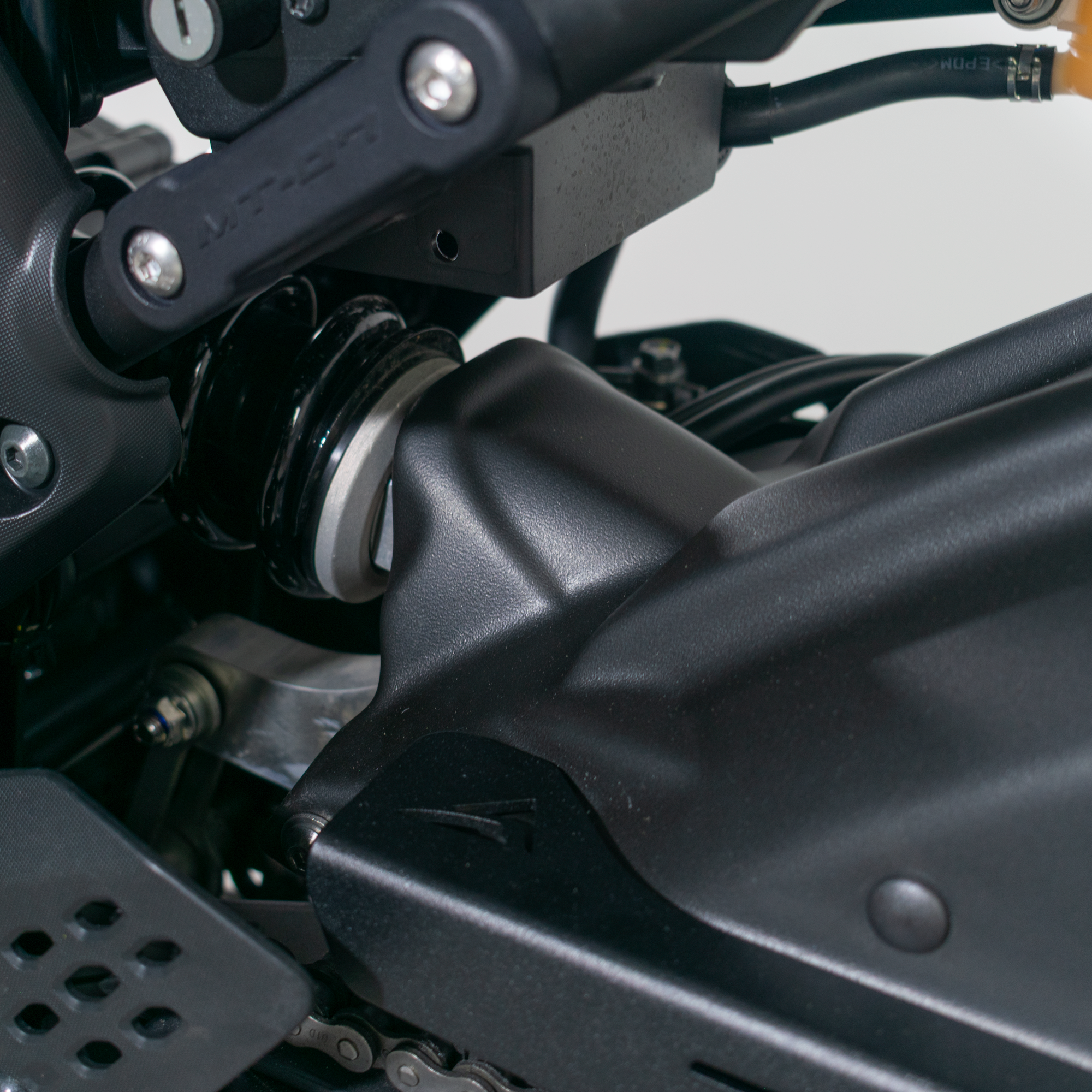 Pyramid Hugger | Matte Black | Yamaha MT-07 2025>Current-Huggers-Pyramid Motorcycle Accessories
