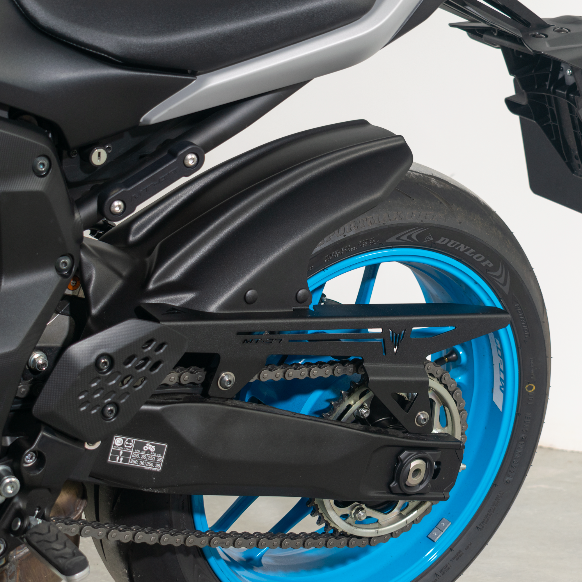 Pyramid Hugger | Matte Black | Yamaha MT-07 2025>Current-Huggers-Pyramid Motorcycle Accessories