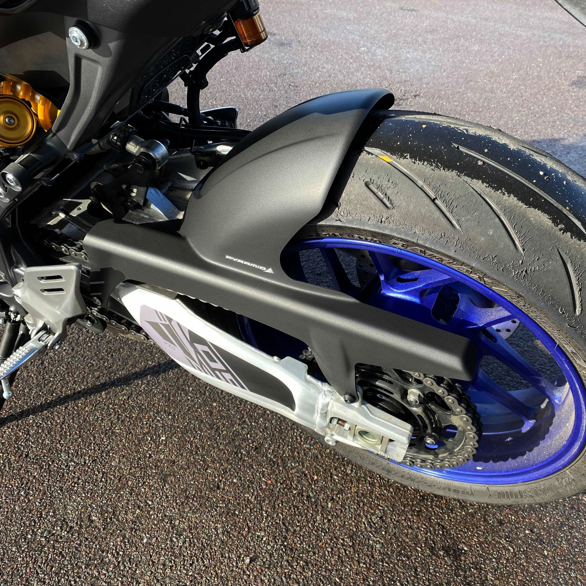 Pyramid Hugger | Matte Black | Yamaha MT-09 2021>Current-Huggers-Pyramid Motorcycle Accessories