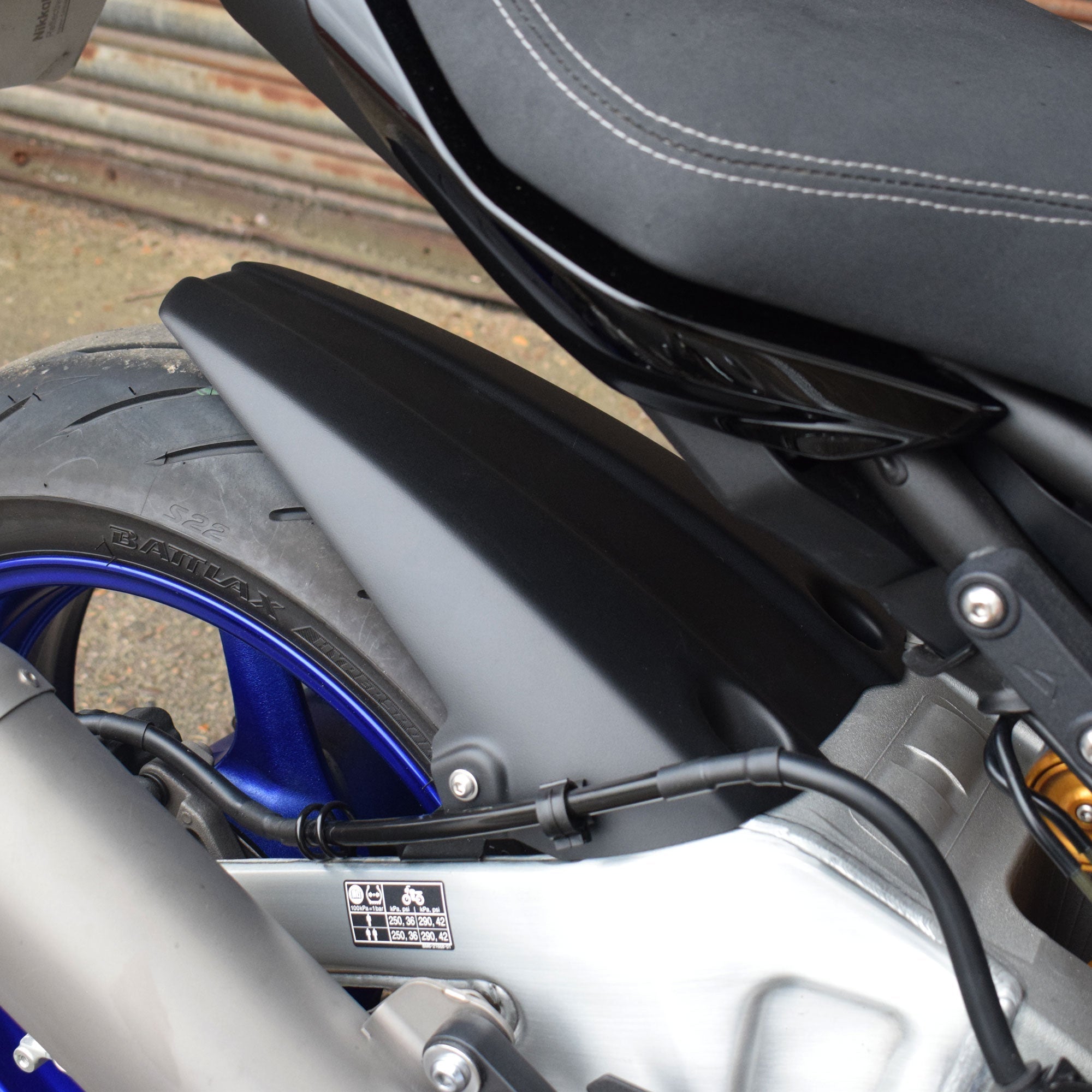 Pyramid Hugger | Matte Black | Yamaha MT-10 2016>Current -  Shop name