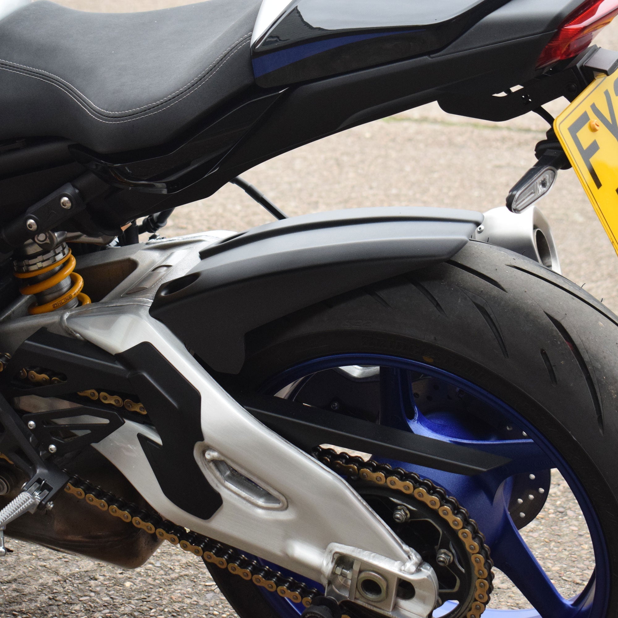 Pyramid Hugger | Matte Black | Yamaha MT-10 2016>Current -  Shop name