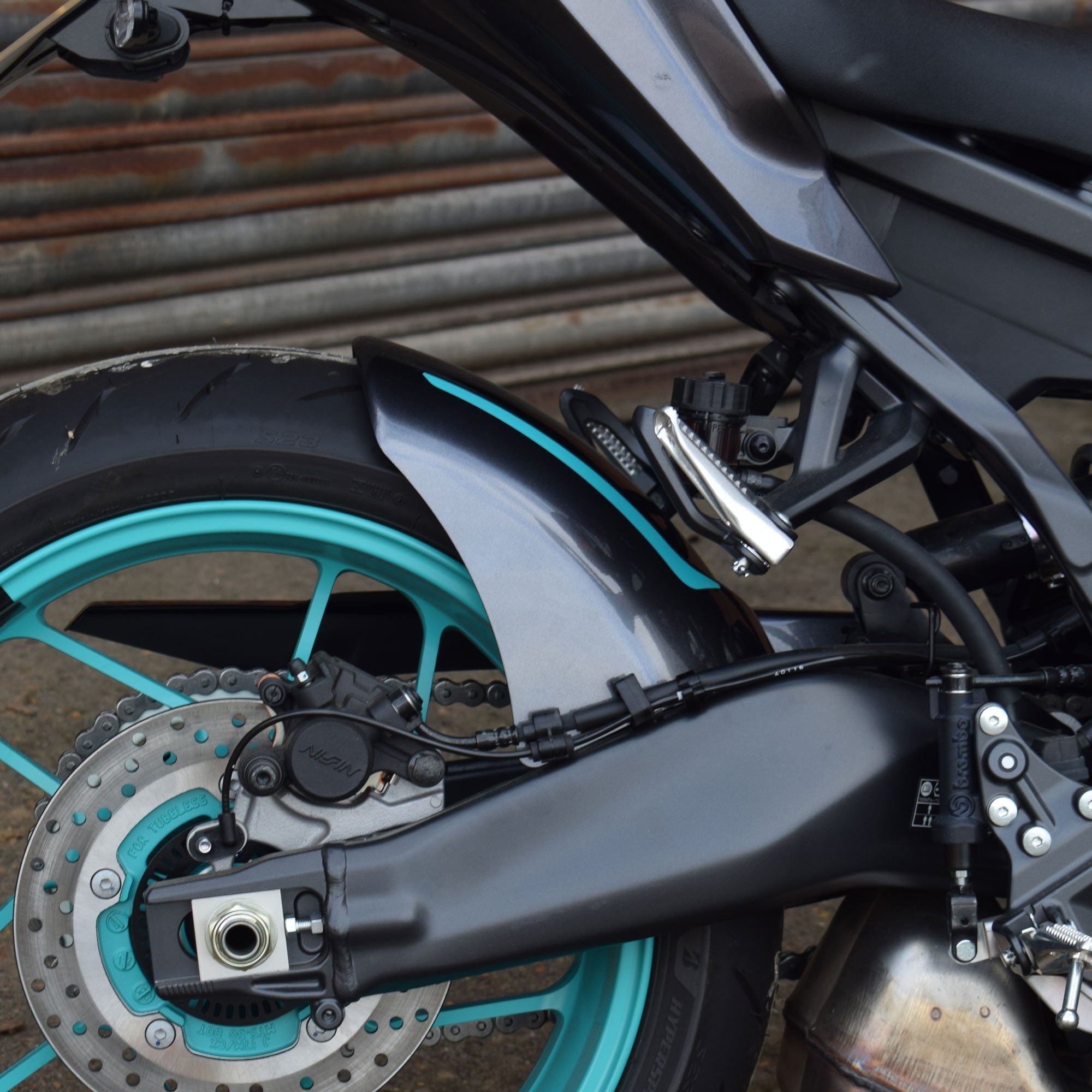 Pyramid Hugger | Midnight Cyan | Yamaha MT-09 2024>Current-Huggers-Pyramid Motorcycle Accessories