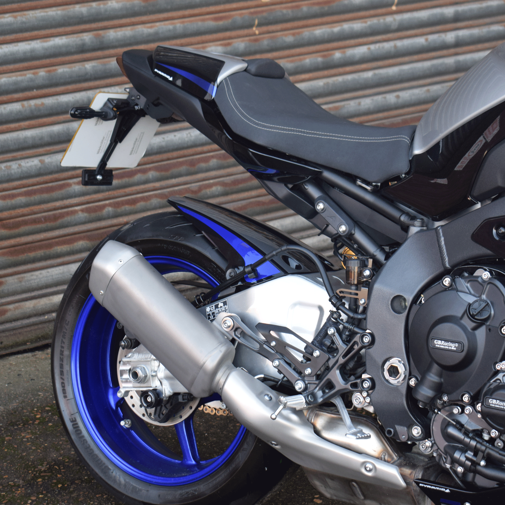 Pyramid Hugger | Midnight Cyan | Yamaha MT-10 2016>Current -  Shop name