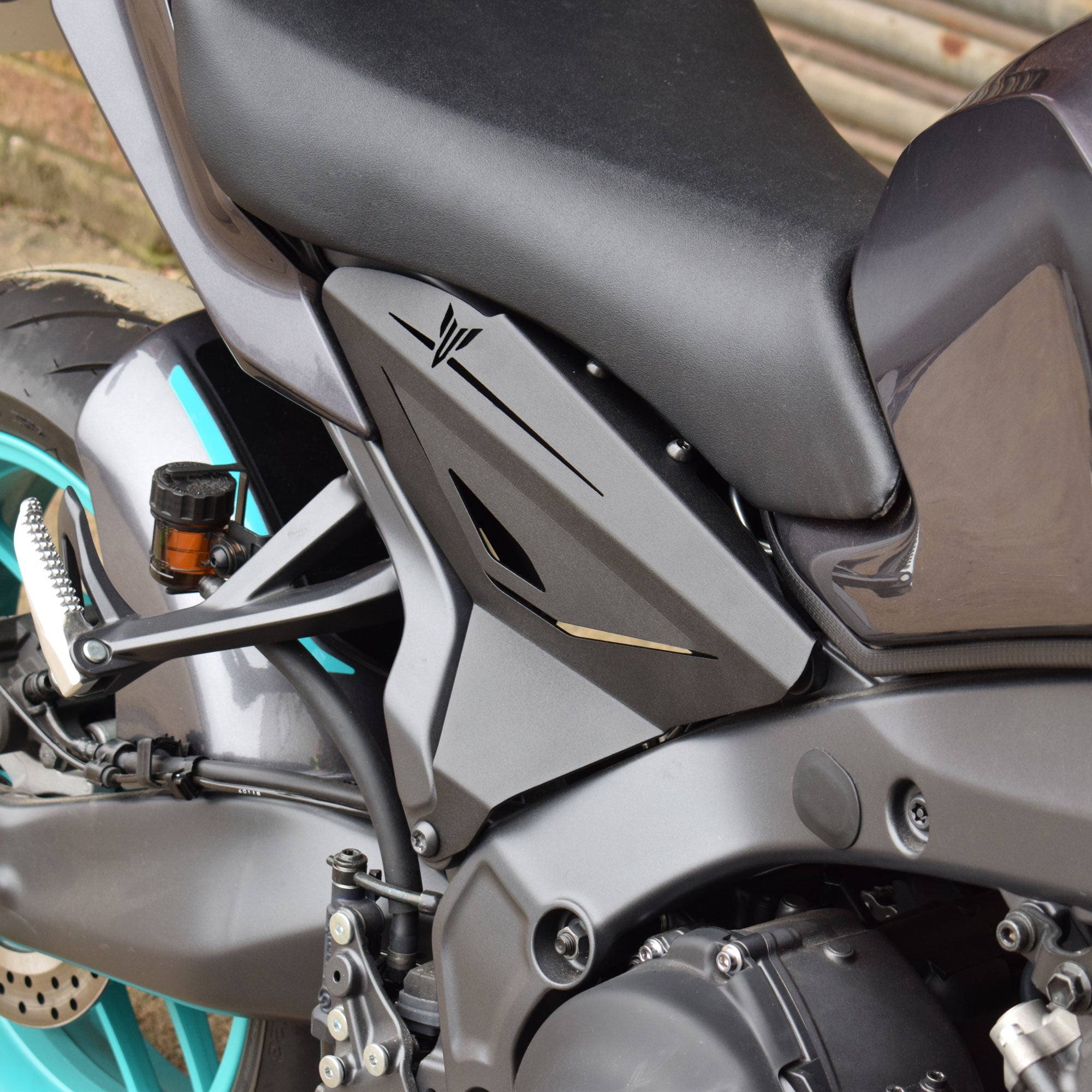 Pyramid Infill Panels | Matte Black | Yamaha MT-09 2024>2025-22595M-Infill Panels-Pyramid Motorcycle Accessories