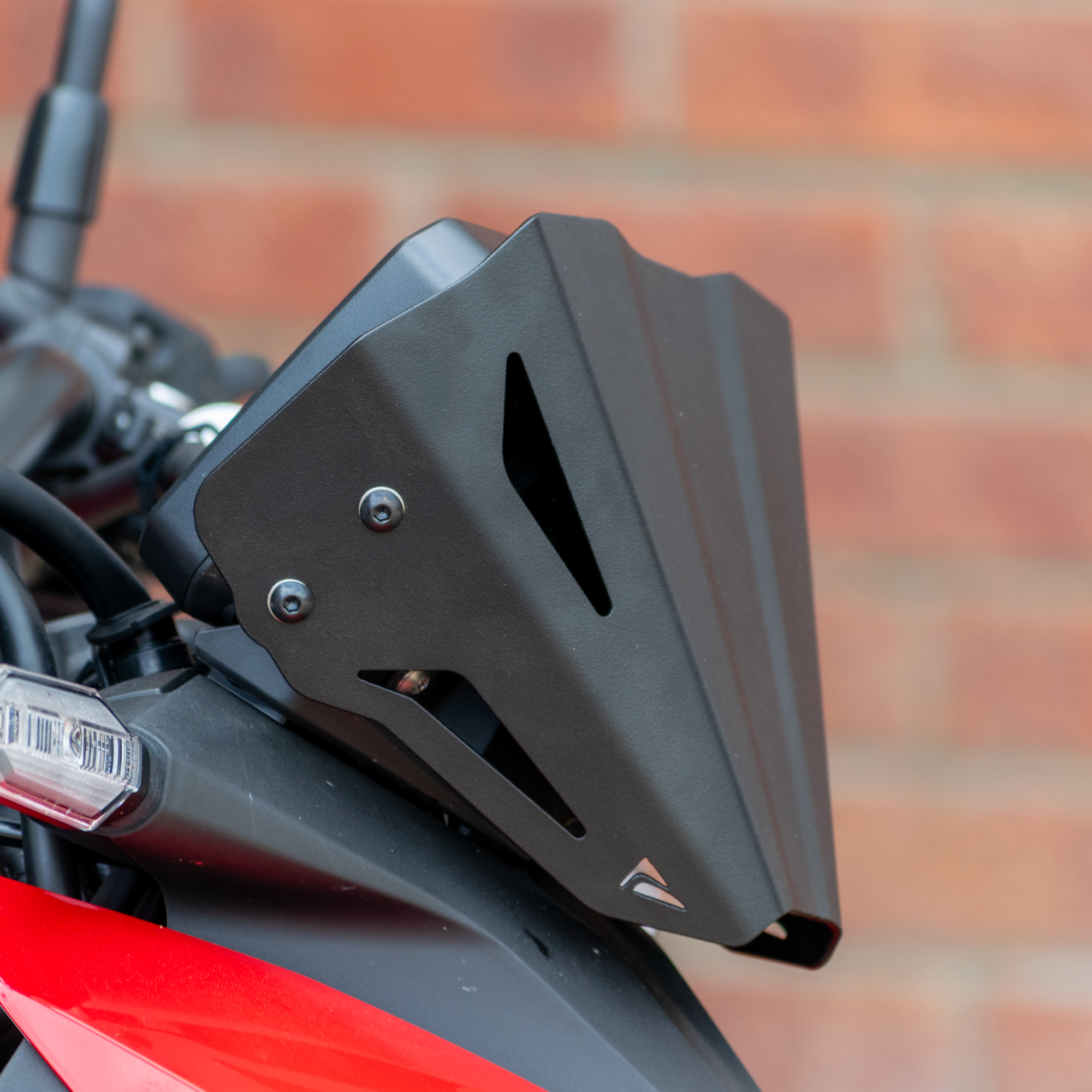 Pyramid Metal Fly Screen | Matte Black | Honda CB1000 Hornet inc SP 2025>Current -  Shop name