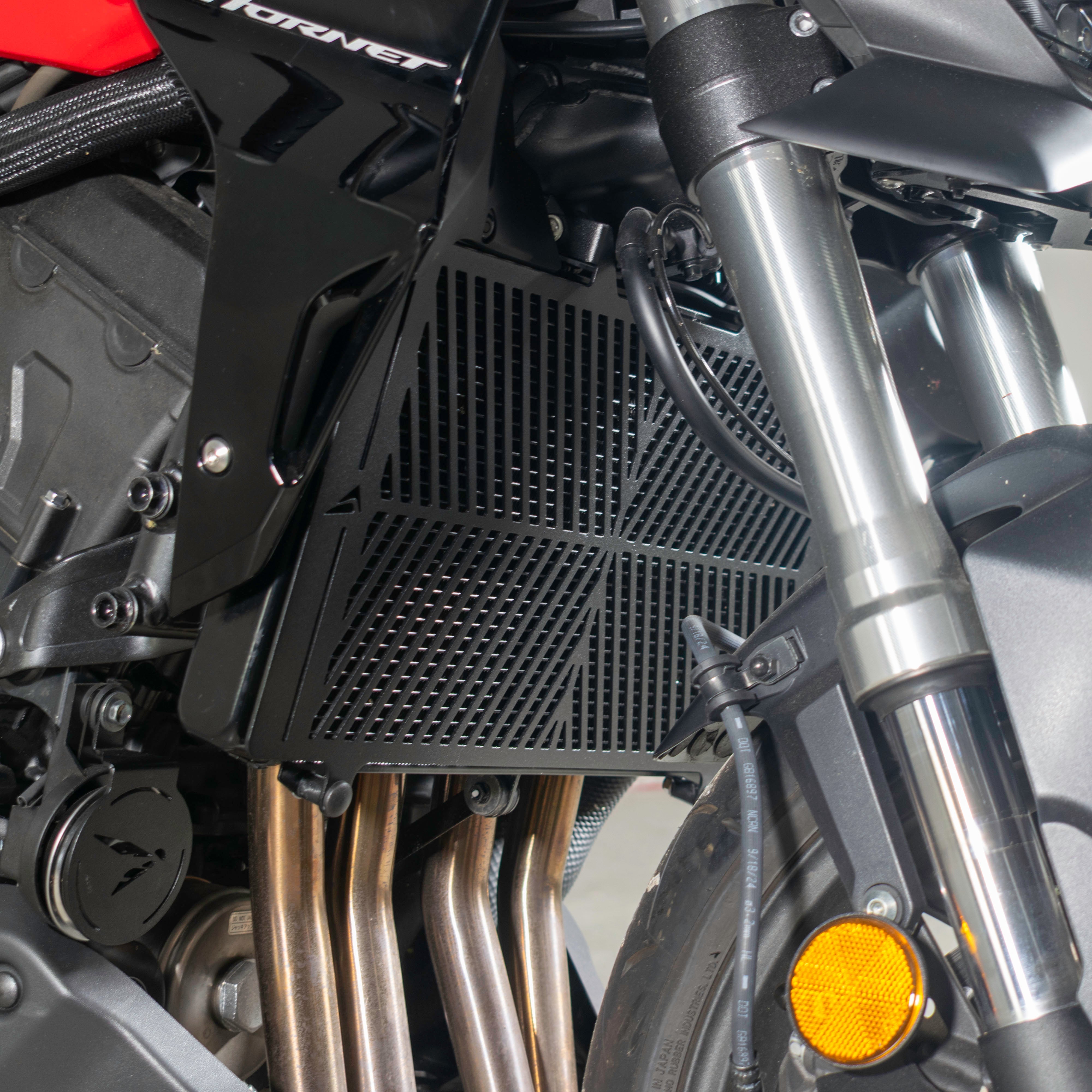 Guard Radiator Engine Pyramid Radiator Guard | Matte Black | Honda CB1000 Hornet Inc SP