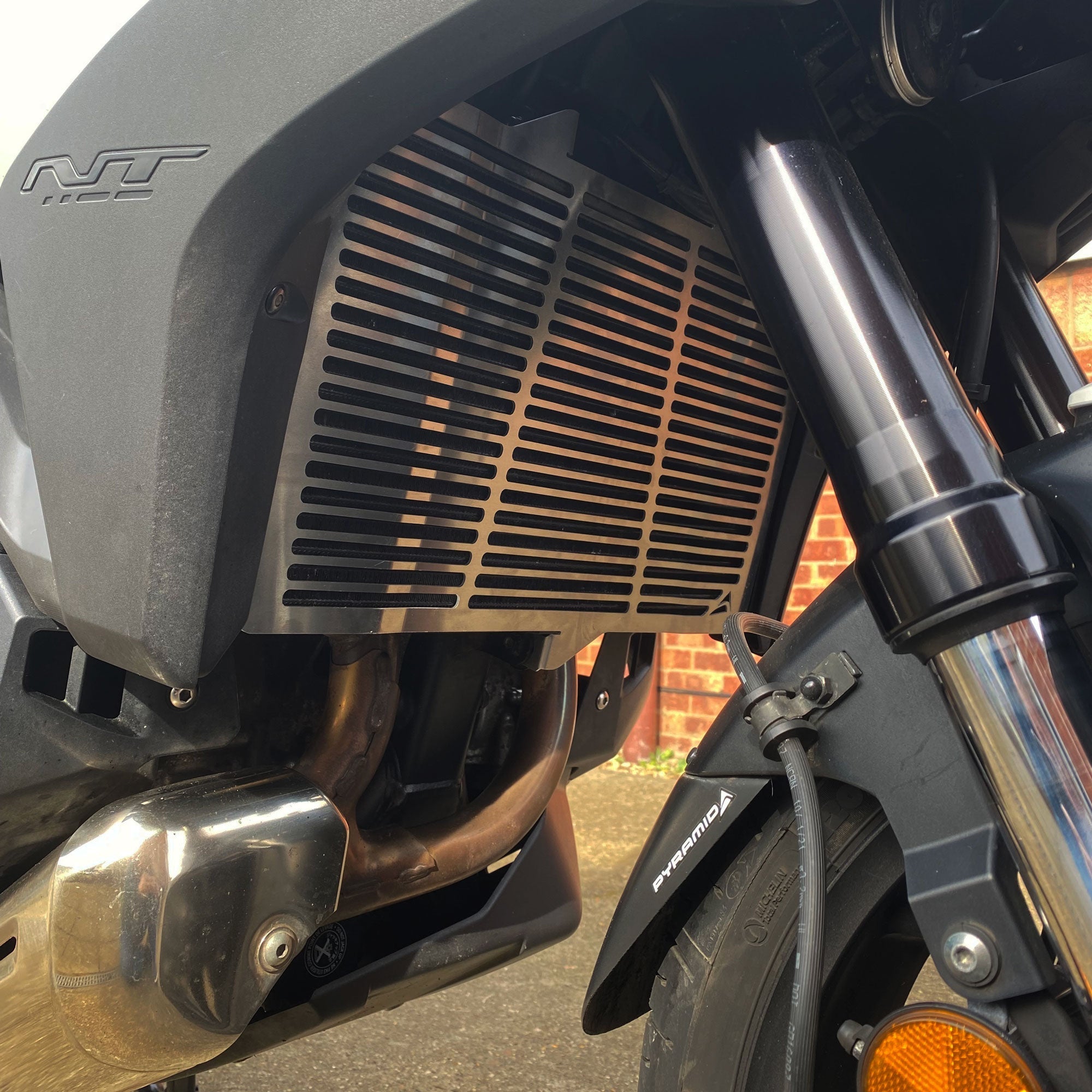 Pyramid Radiator Guard | Matte Black | Honda NT1100 2022>Current -  Shop name