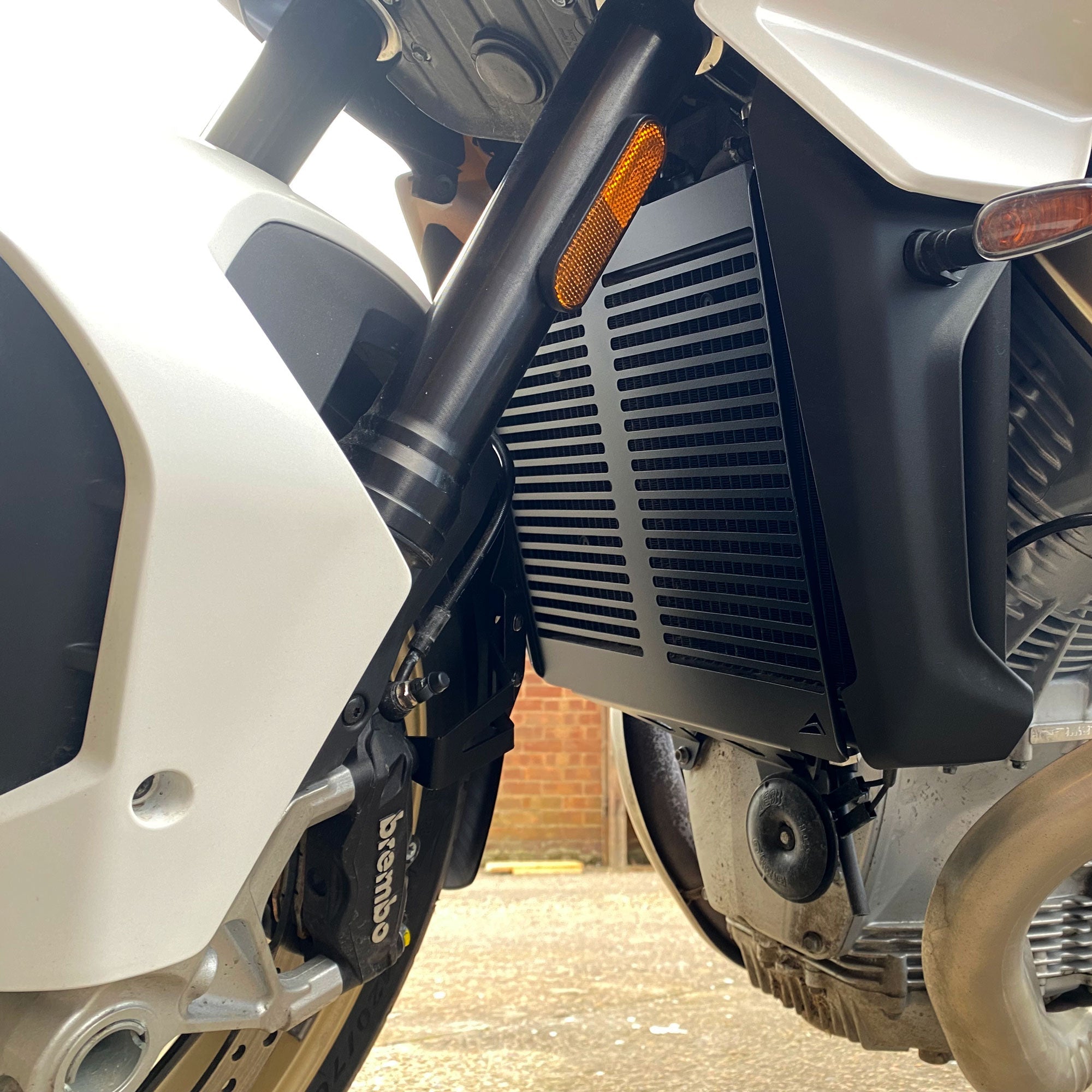 Pyramid Radiator Guard | Matte Black | Moto Guzzi V100 Mandello 2022>Current-Radiator Guards-Pyramid Motorcycle Accessories