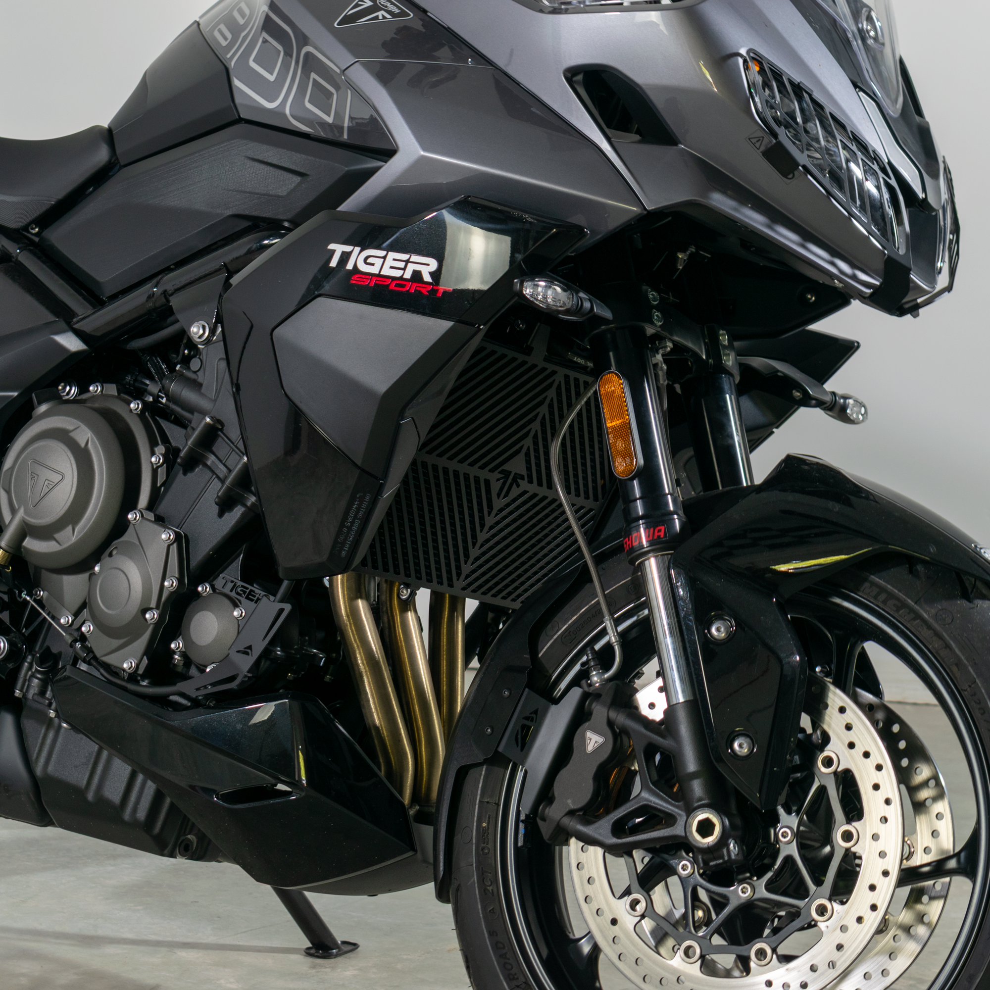Pyramid Radiator Guard | Matte Black | Triumph Trident 800 2026>Current -   Pyramid Motorcycle Accessories