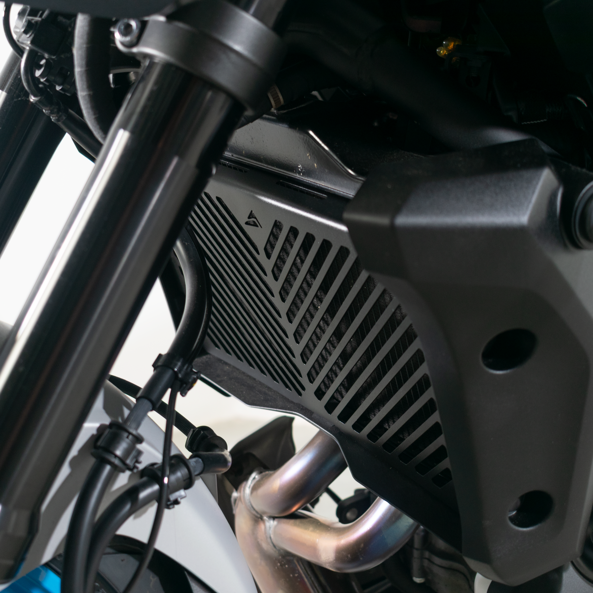 Pyramid Radiator Guard | Matte Black | Yamaha MT-07 2025>Current-Radiator Guards-Pyramid Motorcycle Accessories